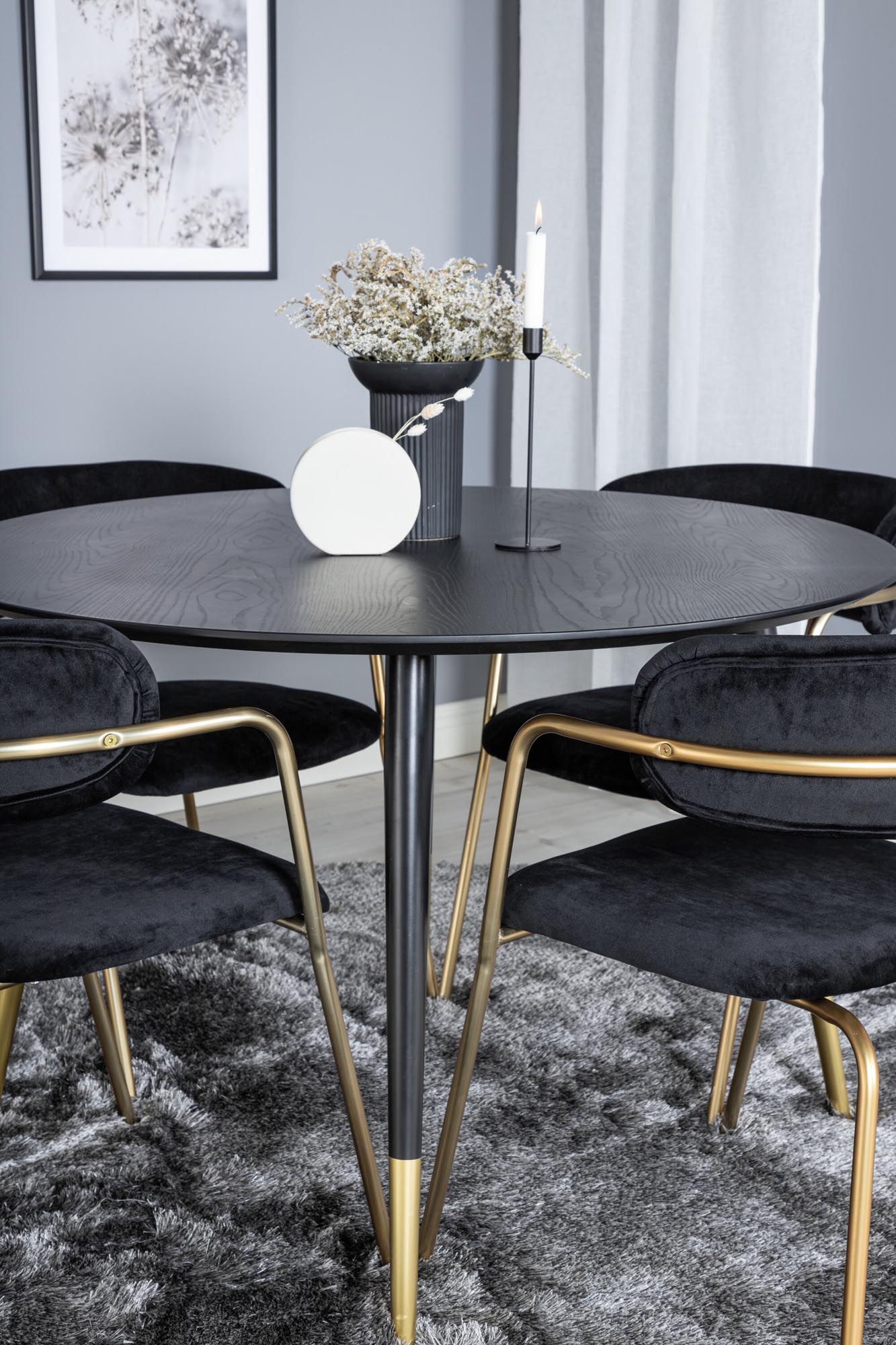 Elegantes Esszimmerset Dipp: Perfekte Harmonie aus Stil und Komfort.