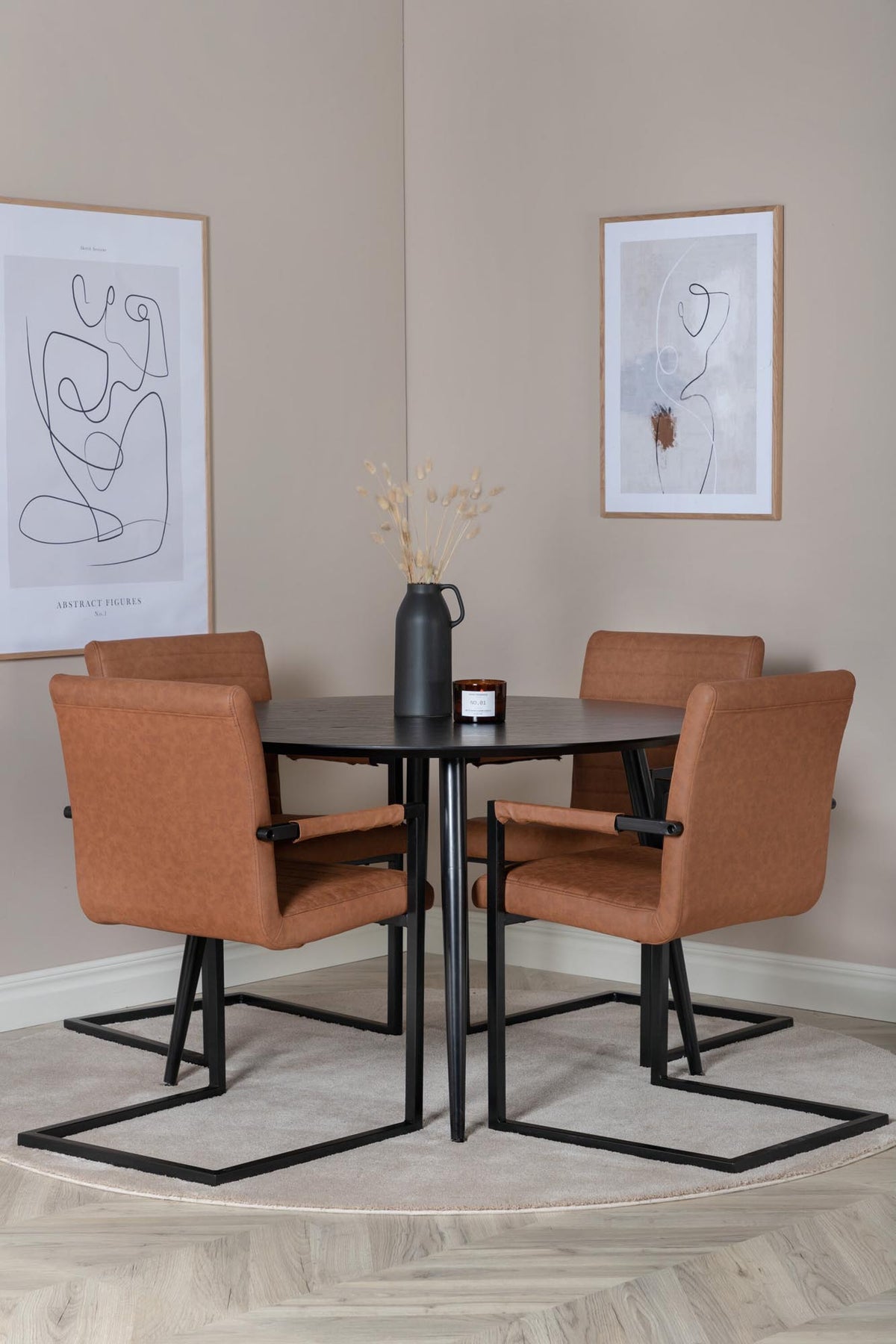 Dipp Esszimmerset + Art ⌀115cm/4St. in Schwarz Braun präsentiert im Onlineshop von KAQTU Design AG. Esszimmerset ist von Venture Home