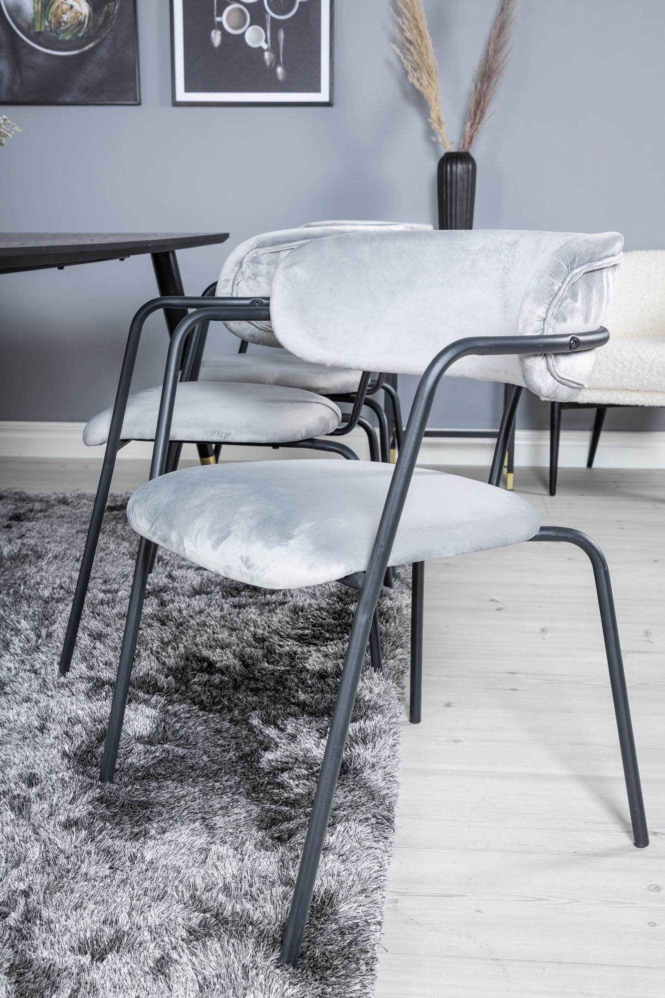 Stilvolles Dipp Esszimmerset mit 180 cm Tisch und 6 ergonomischen Arrow-Samtstühlen für ein elegantes Ambiente in Ihrem Zuhause.