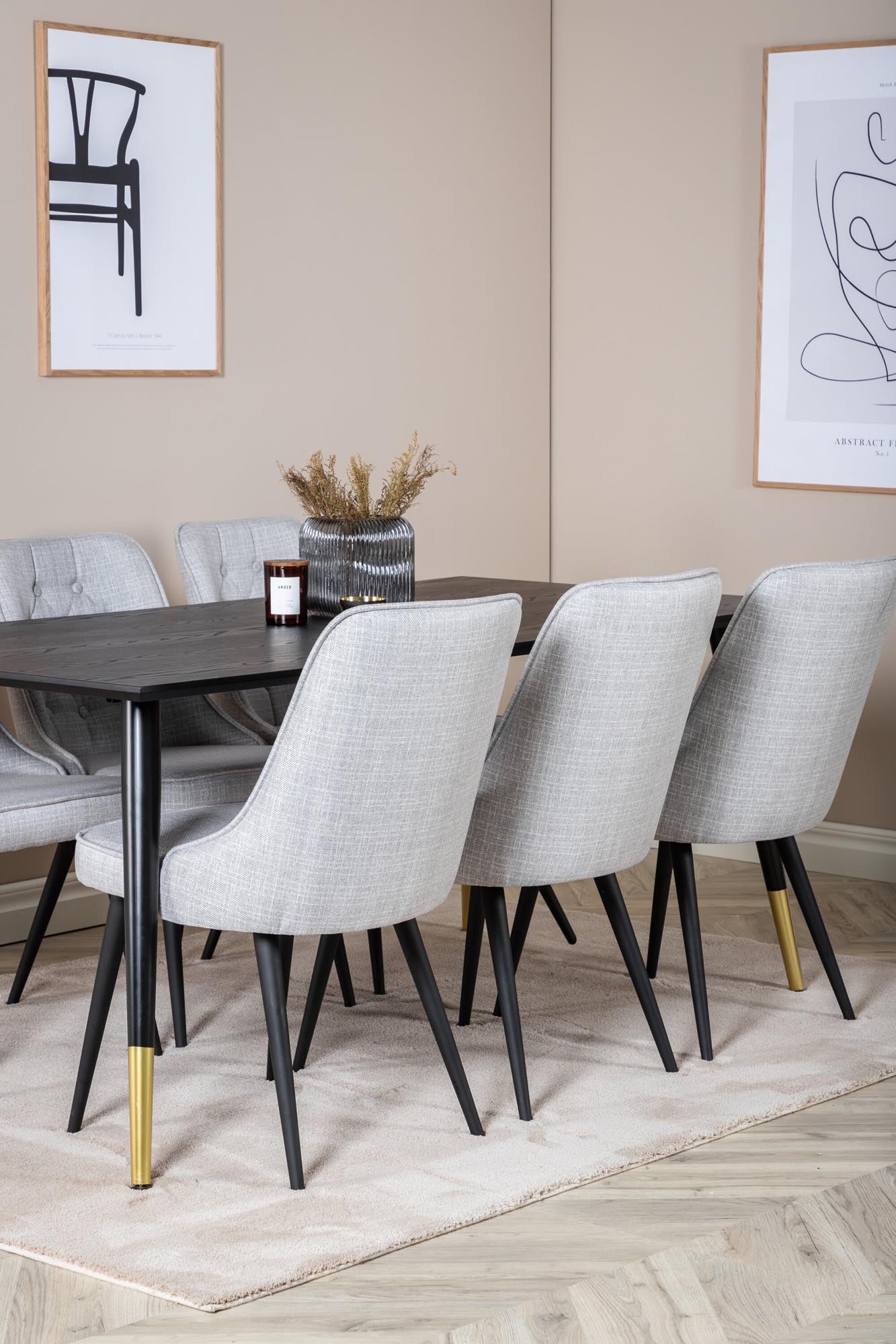 Entdecken Sie das Dipp Esszimmerset + Velvet Deluxe 180cm/6St. von Venture Home – stilvoll, komfortabel und perfekt für gesellige Abende.