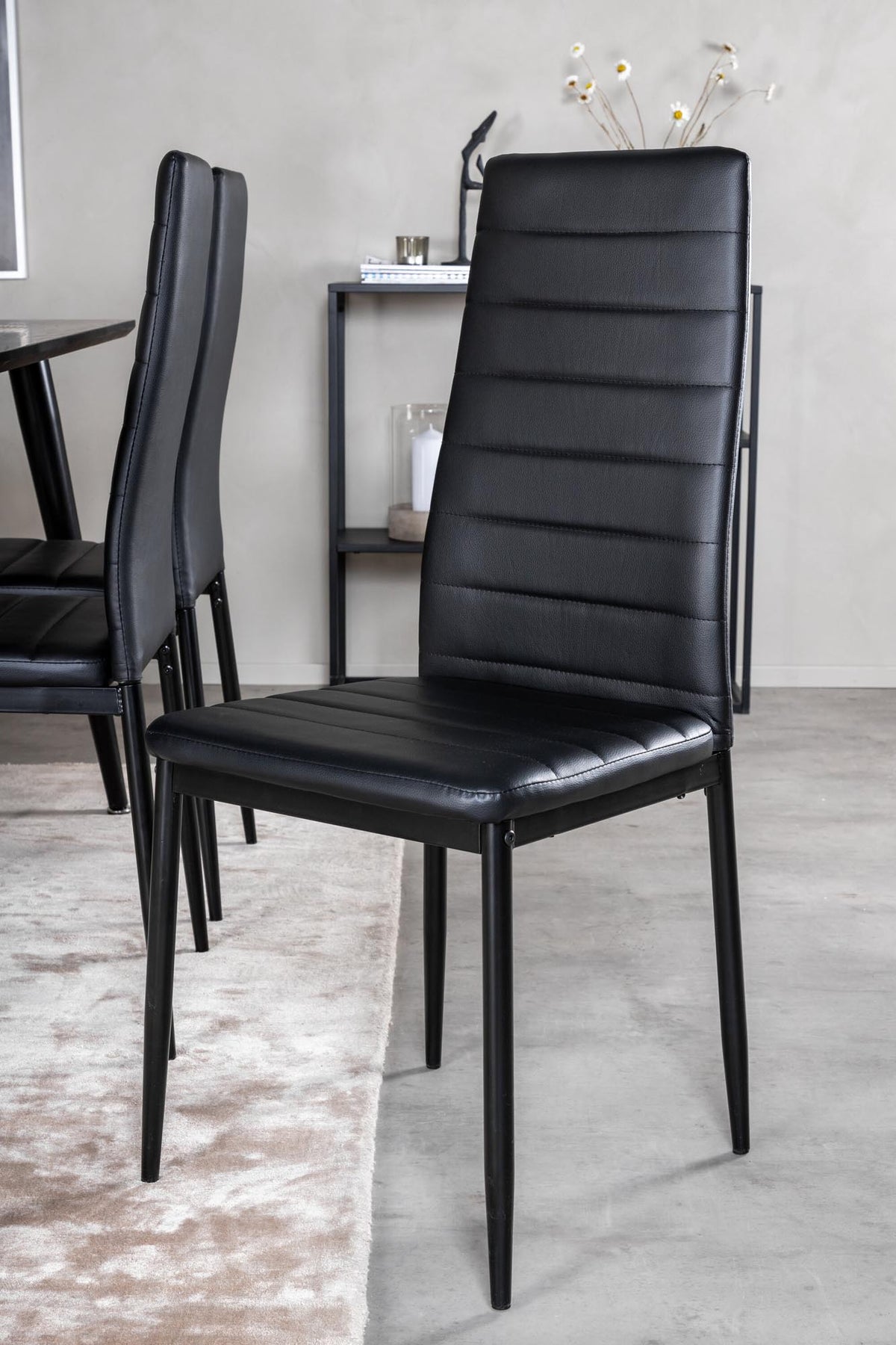 Dipp Esszimmerset + Slim 180cm/6St. in Schwarz präsentiert im Onlineshop von KAQTU Design AG. Esszimmerset ist von Venture Home
