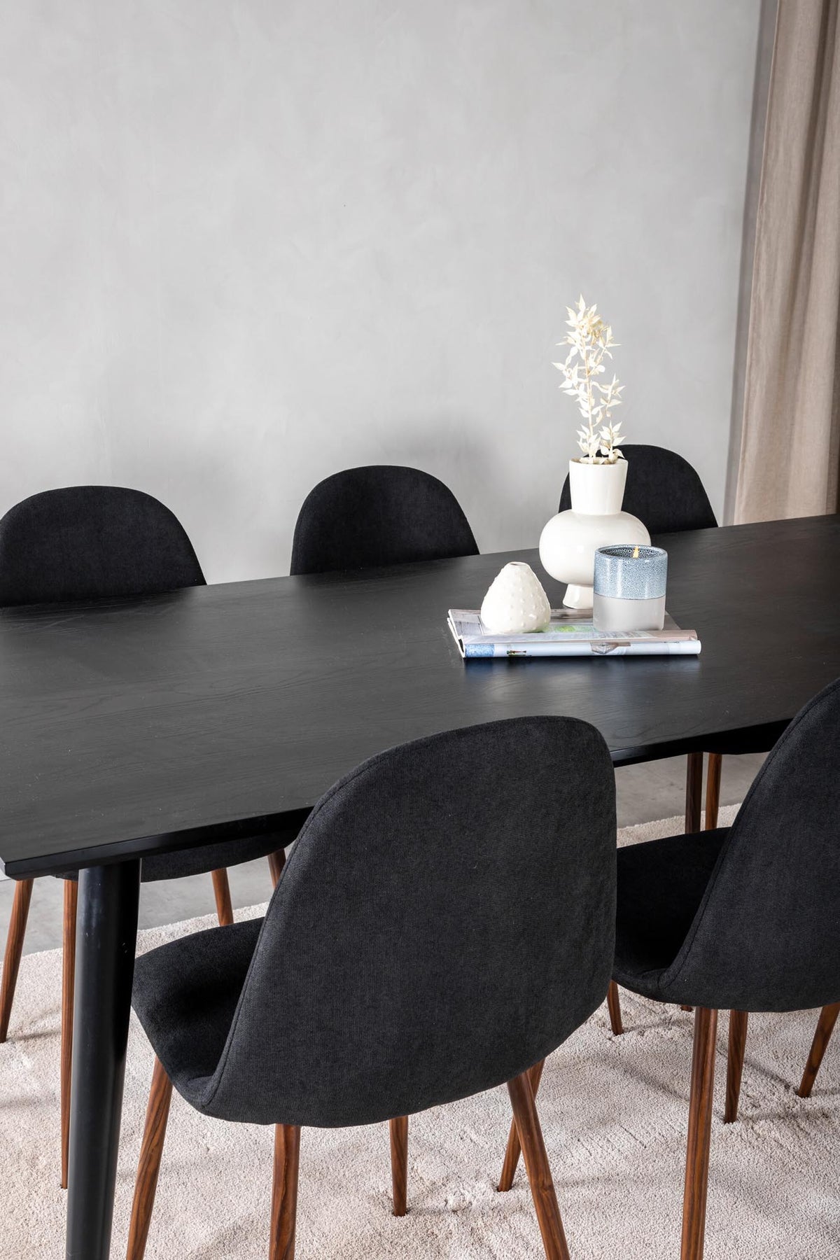 Dipp Esszimmerset + Polar 180cm/6St. in Schwarz, Natur präsentiert im Onlineshop von KAQTU Design AG. Esszimmerset ist von Venture Home