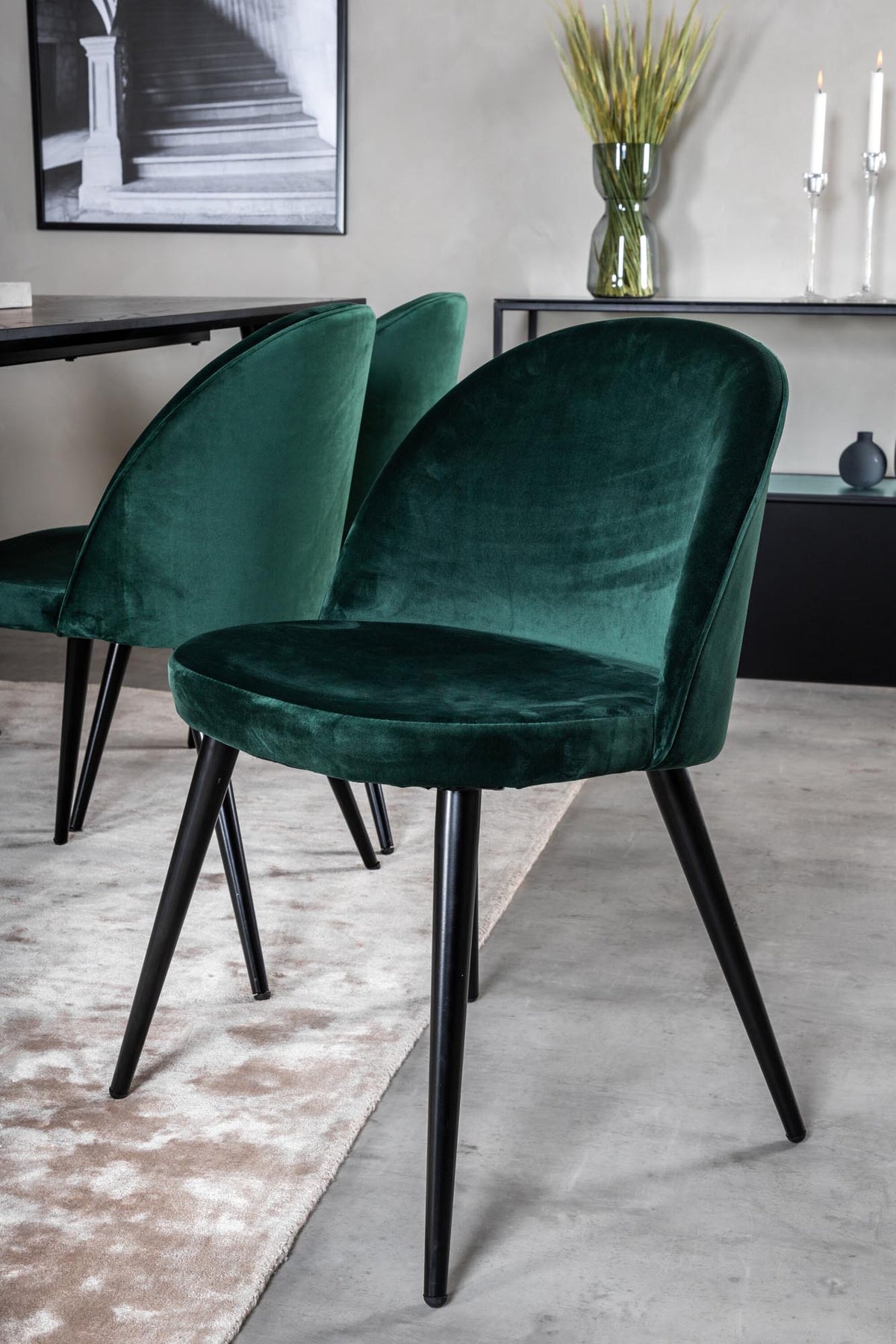 Dipp Esszimmerset + Velvet 180cm/6St. in Schwarz / Grün präsentiert im Onlineshop von KAQTU Design AG. Esszimmerset ist von Venture Home