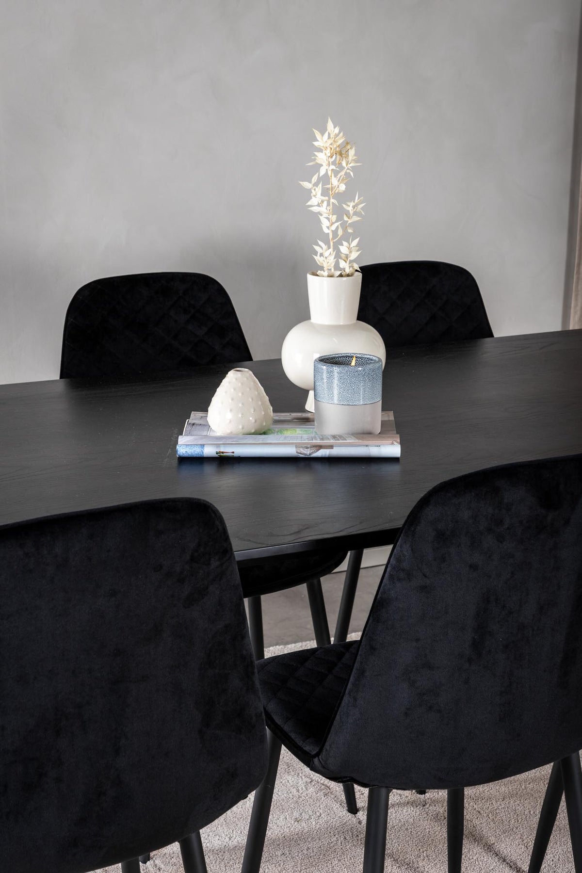 Dipp Esszimmerset + Polar Diamond 180cm/6St. in Schwarz / Schwarz präsentiert im Onlineshop von KAQTU Design AG. Esszimmerset ist von Venture Home