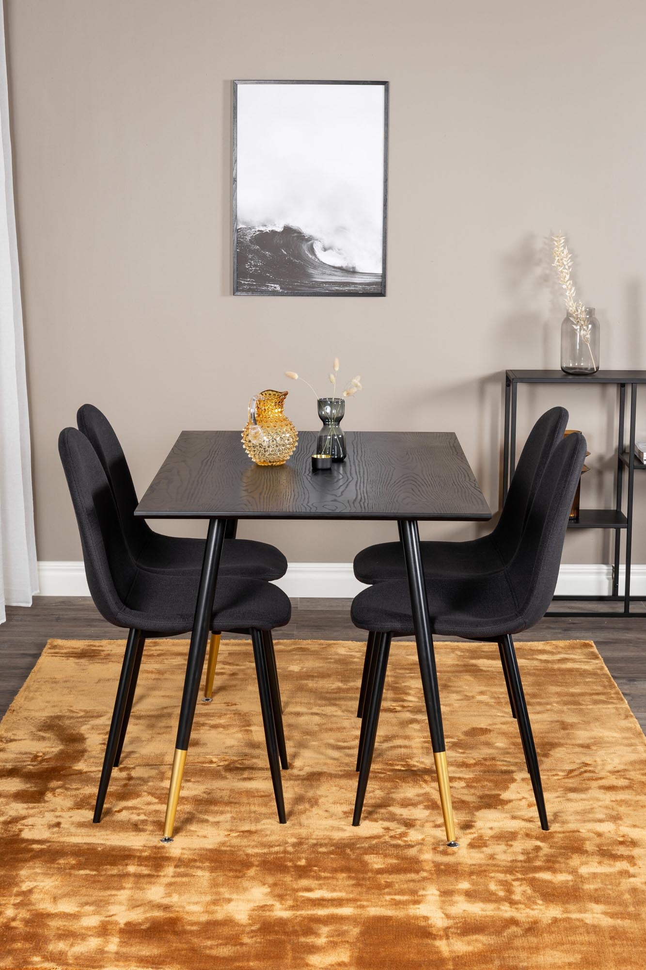 Stilvolles Dipp Esszimmerset für zeitgemässe Esszimmergestaltung.