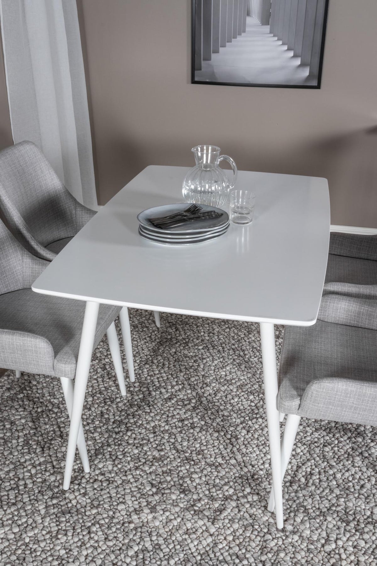 Polar Esszimmerset + Plaza 120cm/4St. in Grau weiss präsentiert im Onlineshop von KAQTU Design AG. Esszimmerset ist von Venture Home