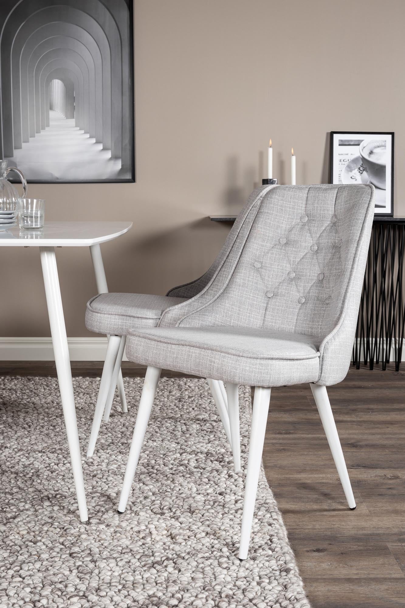 Elegantes Esszimmerset Polar mit Velvet Deluxe für stilvolle Räume.