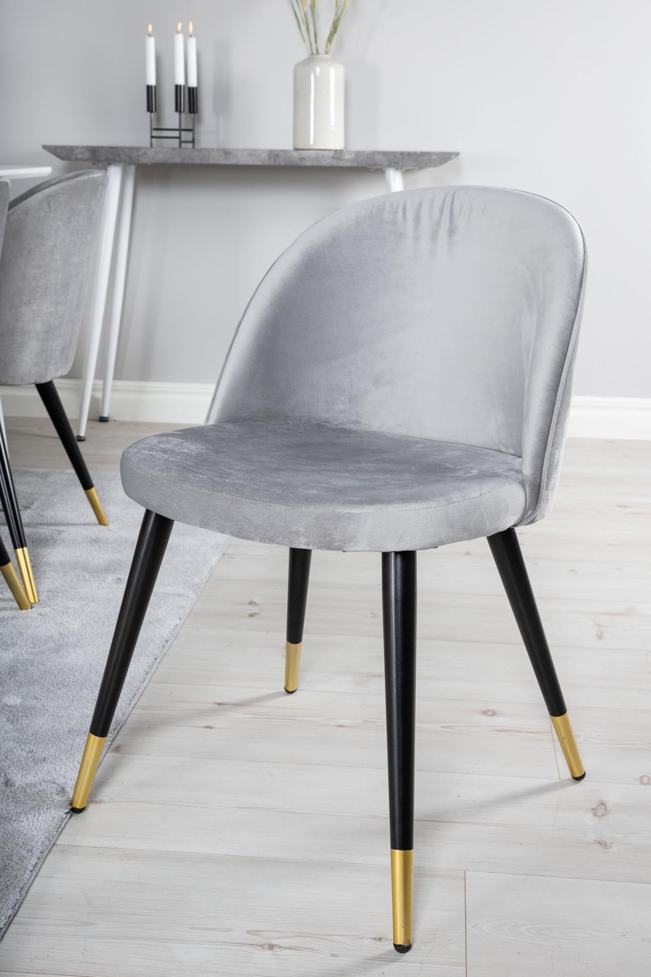 Elegantes Polar Esszimmerset 180cm mit 6 stilvollen Velvet-Stühlen für einladende Dinnerabende und gesellige Momente.