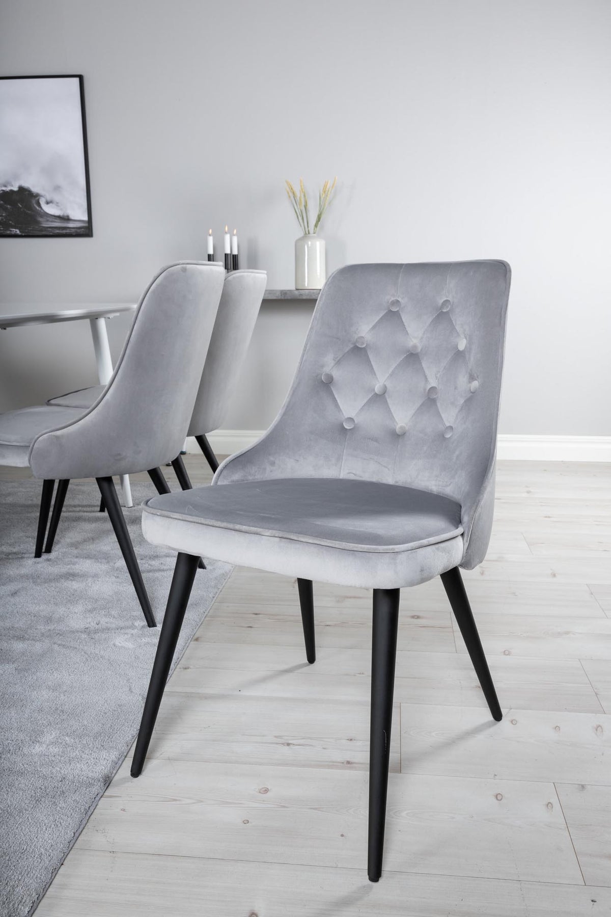 Polar Esszimmerset + Velvet Deluxe 180cm/6St. in Schwarz präsentiert im Onlineshop von KAQTU Design AG. Esszimmerset ist von Venture Home