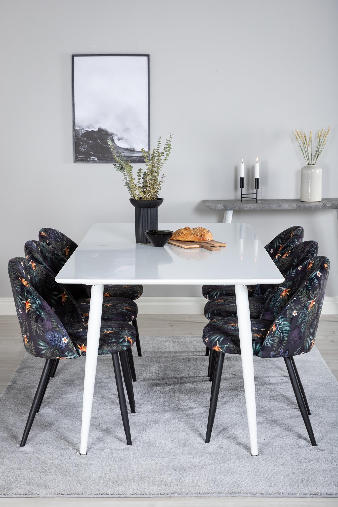 Elegantes Polar Esszimmerset 180cm mit 6 stilvollen Velvet-Stühlen für einladende Dinnerabende und gesellige Momente.