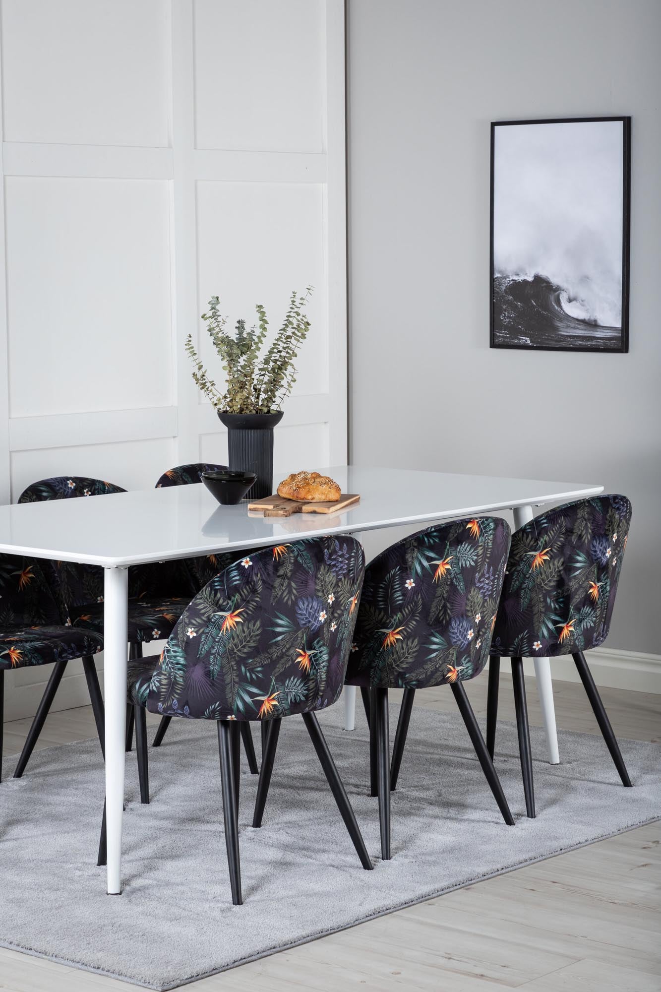 Zeitloses Polar Esszimmerset 180cm mit 6 bequemen Velvet-Stühlen. Perfekt für gesellige Abende und stilvolle Einrichtung.