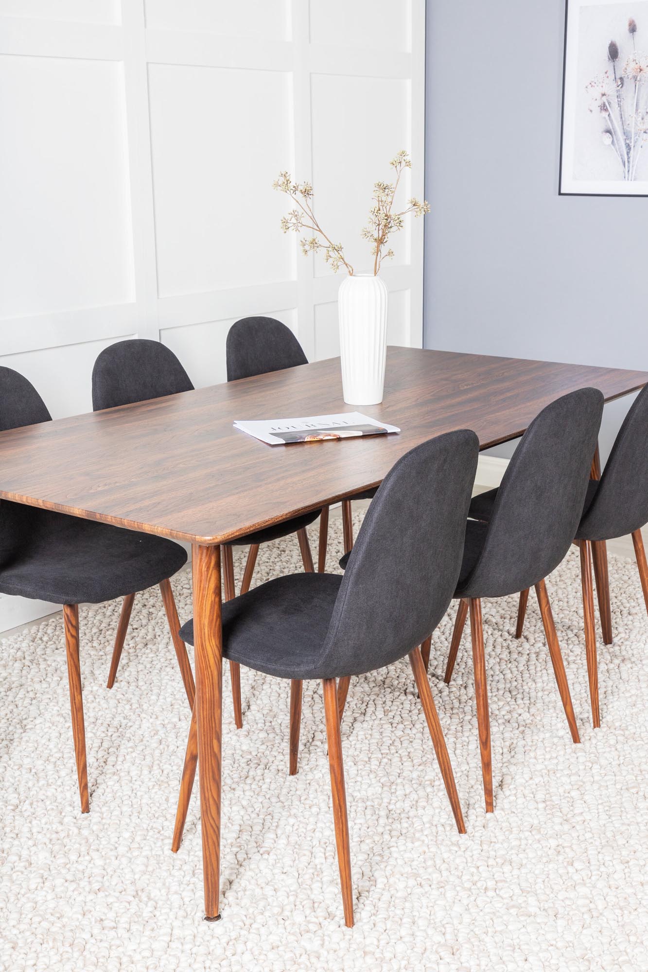 Elegantes Polar Esszimmerset von Venture Home: 180 cm Tisch und 6 luxuriöse Samtstühle für gesellige Abende und unvergessliche Momente.