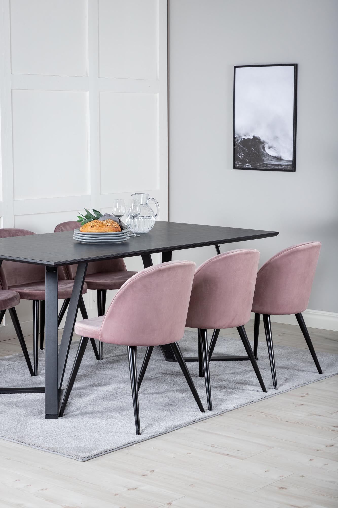 Stilvolles Marina Esszimmerset Velvet: Komfort und Design vereint.