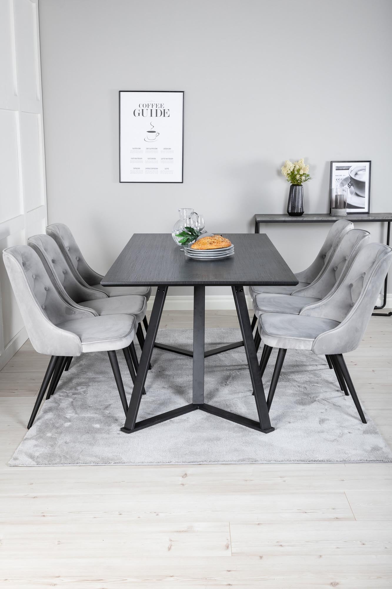 Marina Esszimmerset: Stilvolles Design für moderne Esszimmer.