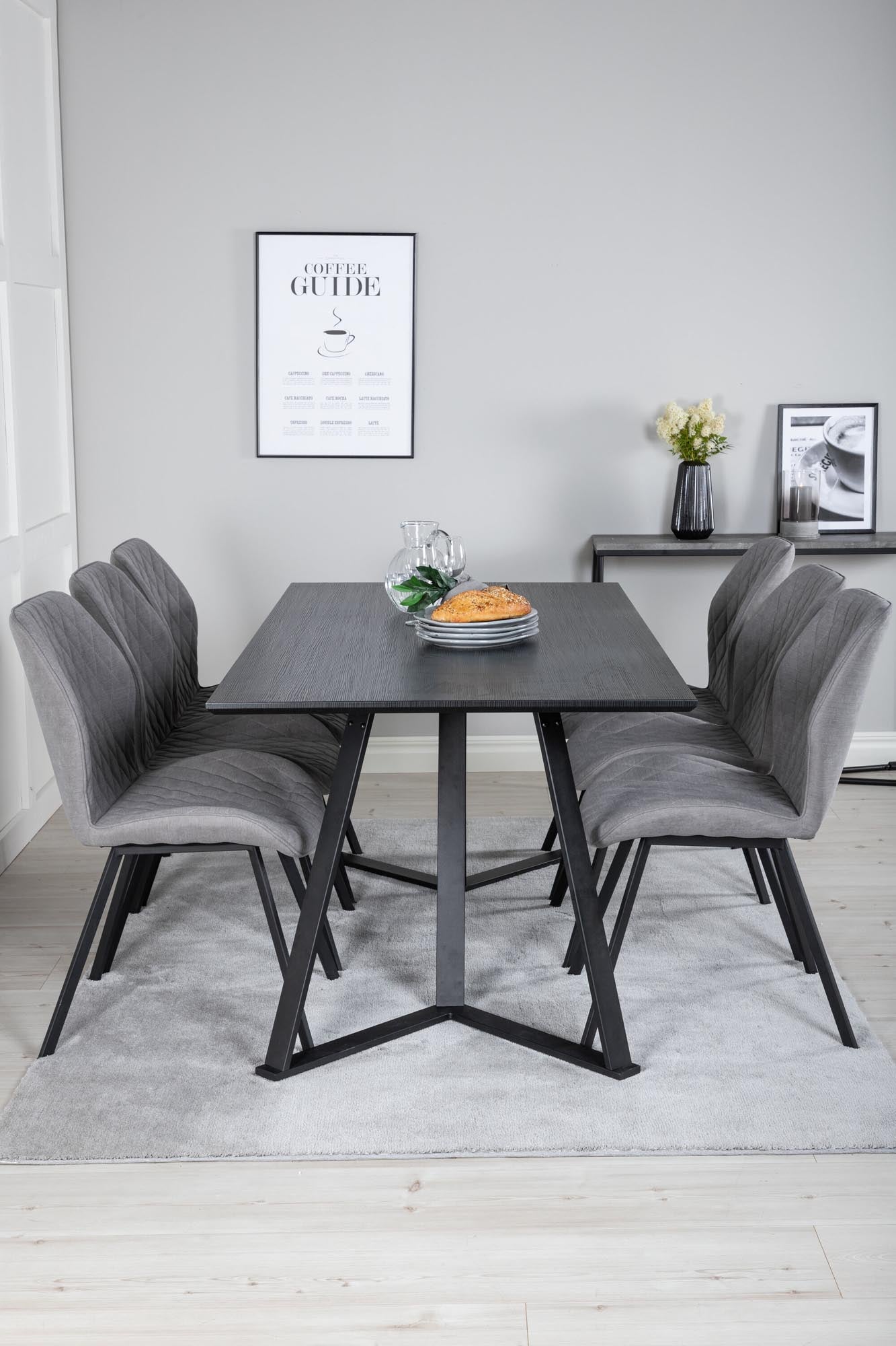 Marina Esszimmerset Gemma: Stilvolles Design und hoher Komfort für gesellige Abende. Ideal für jeden Anlass und langlebig.