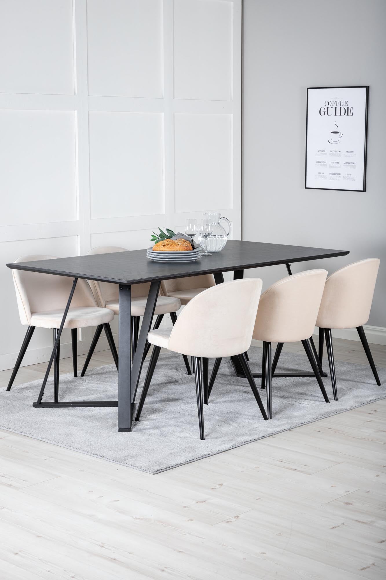 Marina Esszimmerset Velvet: Eleganz und Komfort für gesellige Runden. Ideal für bis zu 6 Personen, pflegeleichte Tischplatte und luxuriöse Stühle.