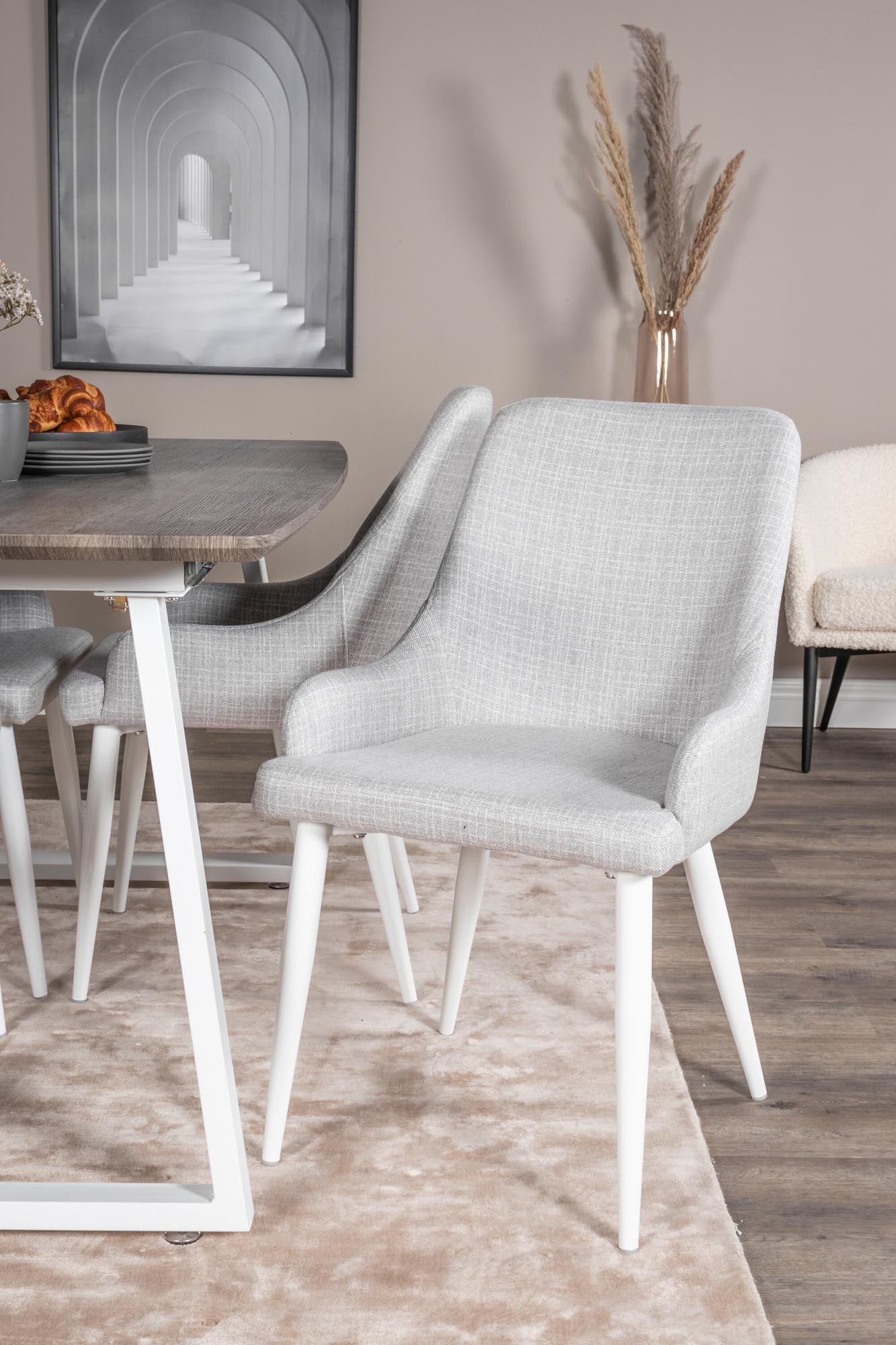 Inca Esszimmerset: Ausziehbarer Tisch und stilvolle Stühle für jeden Anlass. Perfekte Kombination aus Funktionalität und modernem Design.