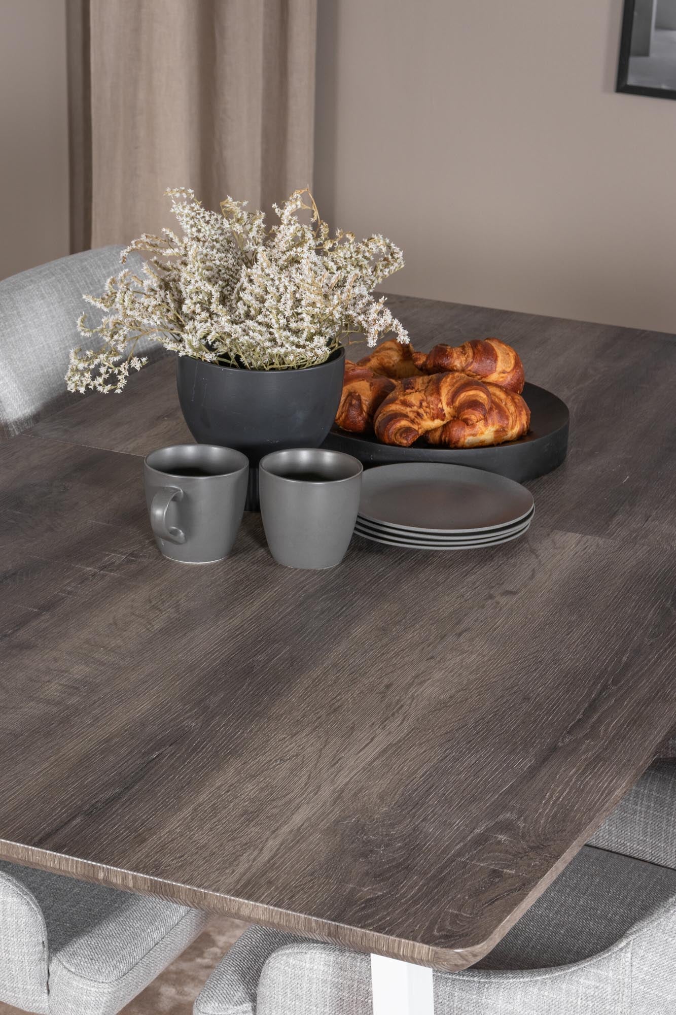 Inca Esszimmerset: Stilvoll erweiterbar für gesellige Runden.