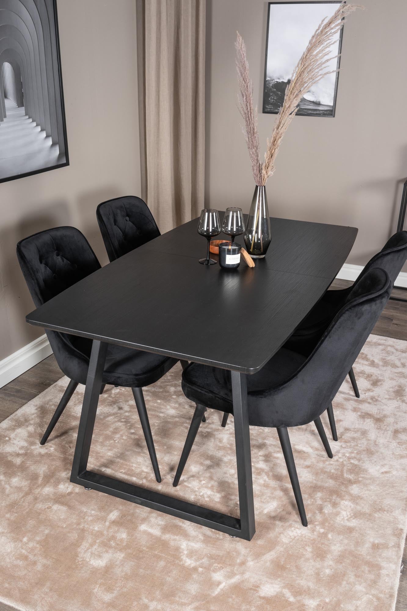 Inca Esszimmerset: Flexibel erweiterbar, samtig und stilvoll.