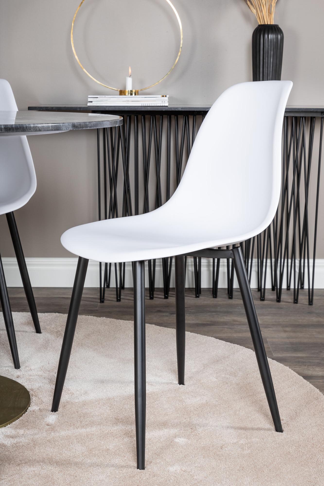 Estelle Esszimmerset: Modernes Design für stilvolle Essbereiche.