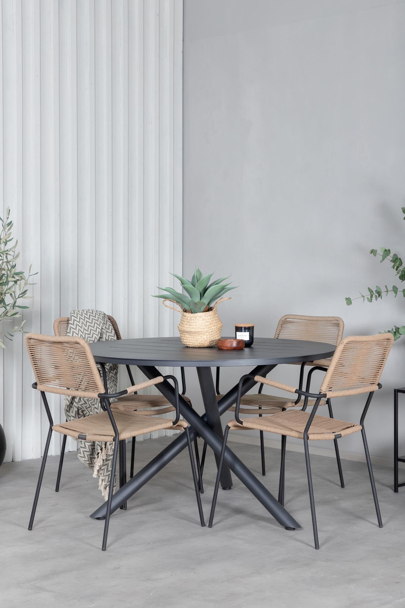 Alma Outdoor-Tischset + Lindos ⌀120cm/4St. in Schwarz Braun präsentiert im Onlineshop von KAQTU Design AG. Gartentischset ist von Venture Home