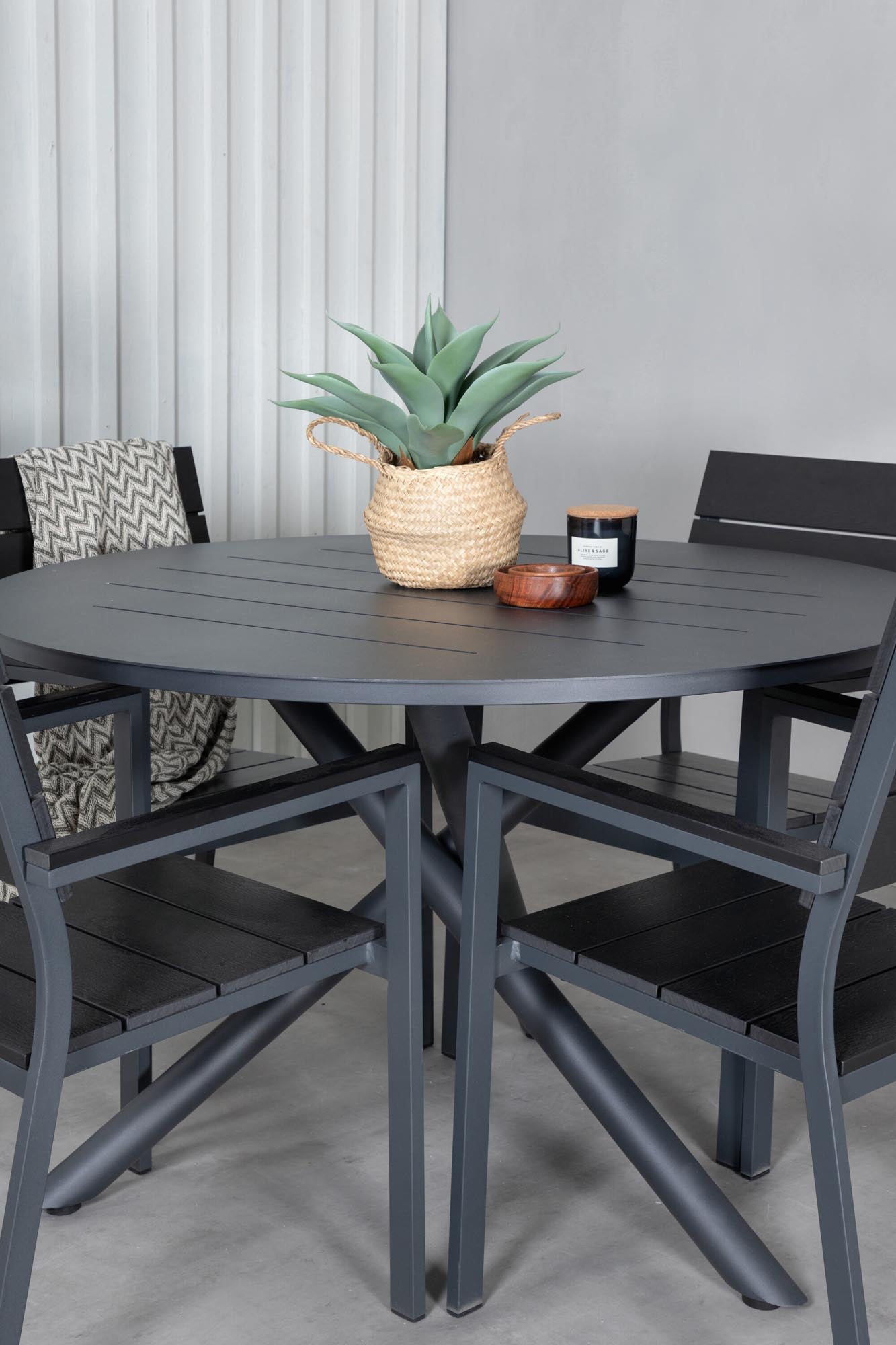 Alma Outdoor-Tischset + Levels ⌀120cm/4St. in Schwarz präsentiert im Onlineshop von KAQTU Design AG. Gartentischset ist von Venture Home