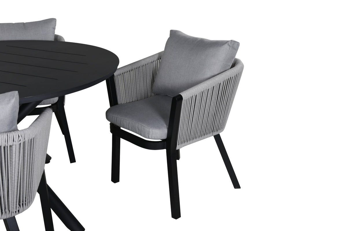 Runder Gartentisch Alma aus schwarzem Aluminium mit Ø120 cm und zwei Esszimmerstühlen der Serie Virya mit grauem Seilbezug und Alu-Gestell.