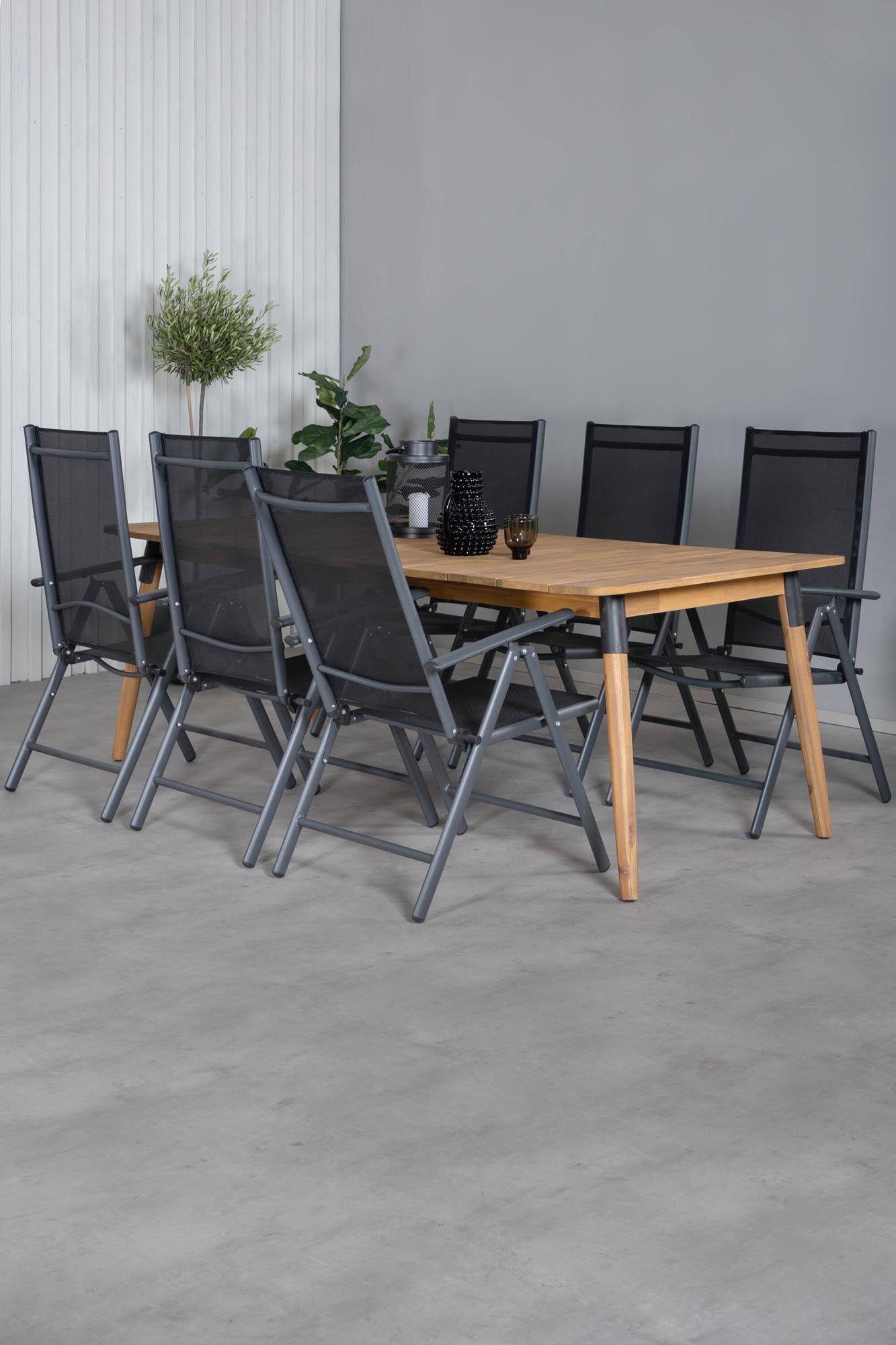 Julian Outdoor-Tischset + Break 210cm/6St. in Schwarz präsentiert im Onlineshop von KAQTU Design AG. Gartentischset ist von Venture Home