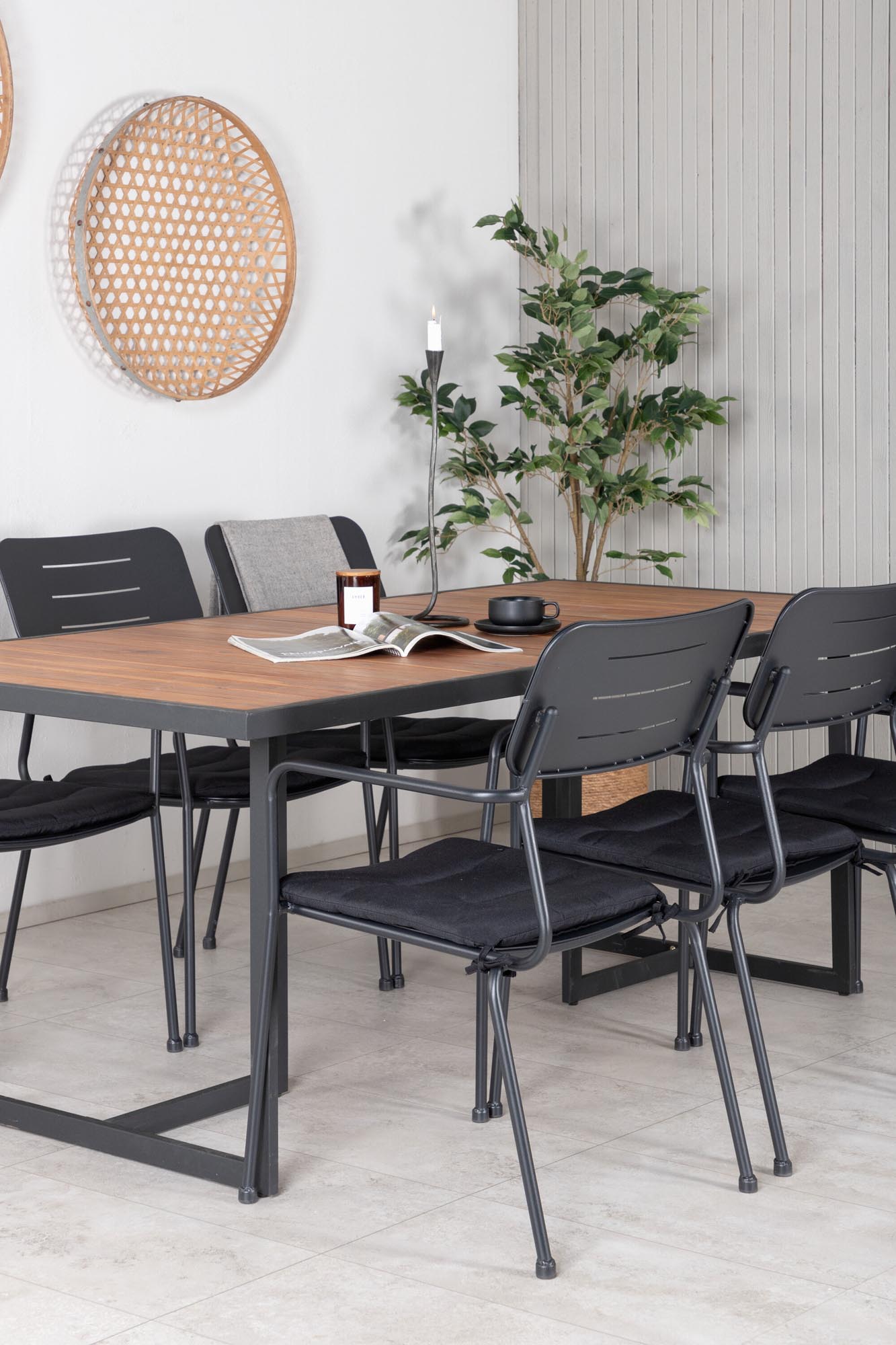 Stilvolles Khung Outdoor-Tischset 200cm für 6 von Venture Home.