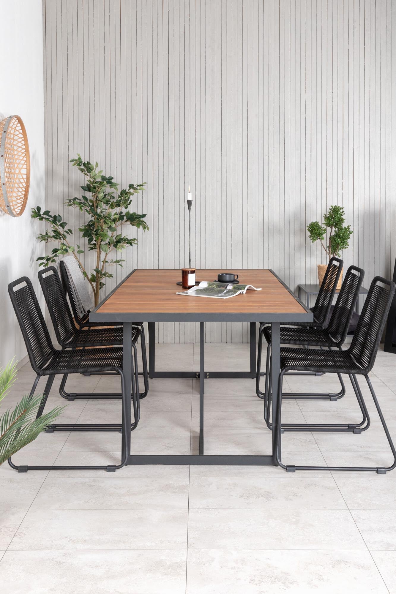 Elegantes Khung Tischset 200cm für stilvolle Outdoor-Dinner.