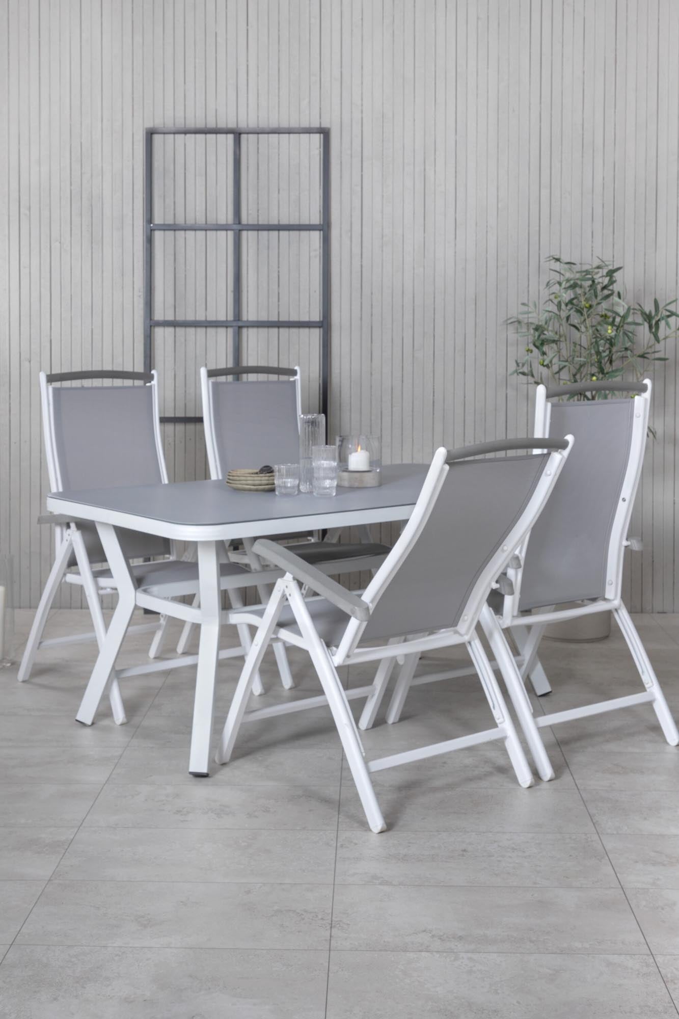 Elegantes Virya Tischset: Perfekt für stilvolle Outdoor-Dinner.