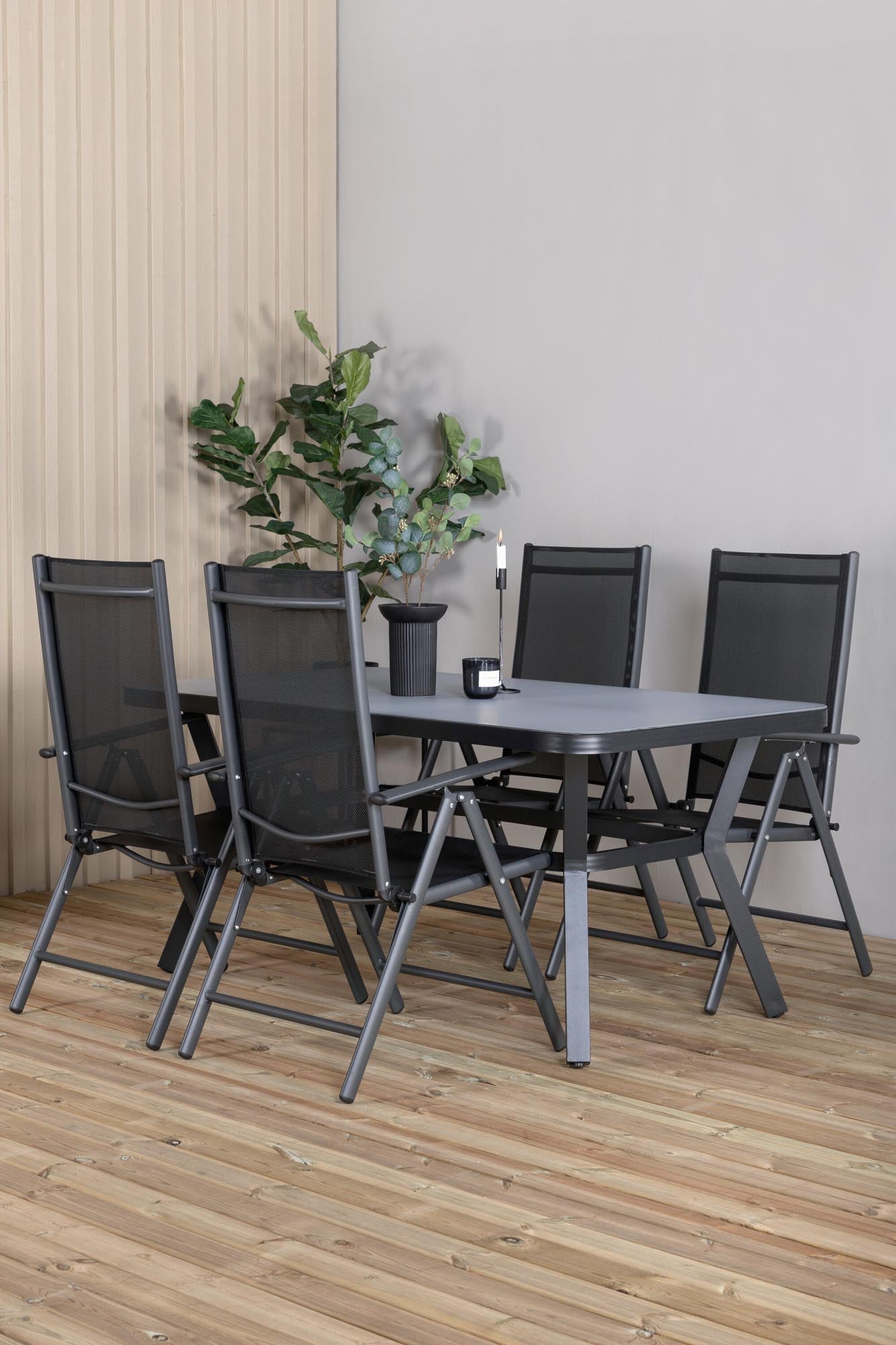 Virya Outdoor-Tischset + Break 160cm/4St. in Schwarz präsentiert im Onlineshop von KAQTU Design AG. Gartentischset ist von Venture Home