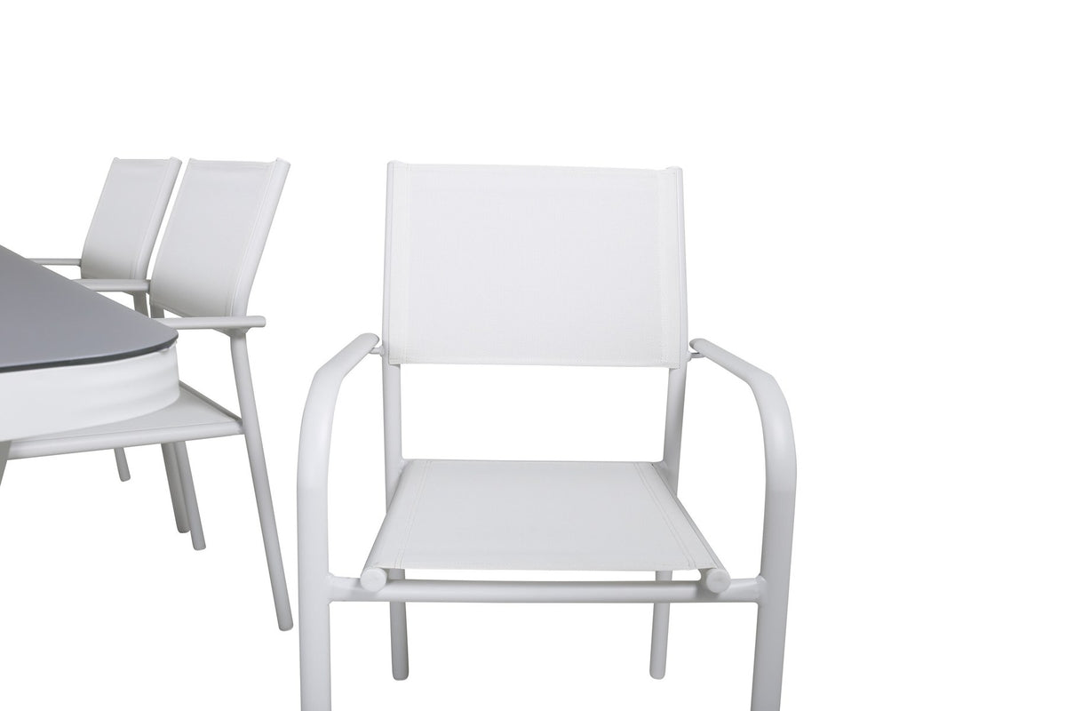 Weisser Esstisch aus Mattglas mit Aluminiumbeinen und zwei weisse Santorini Stühle aus Textilene, rechteckige Tischplatte 200x100 cm.