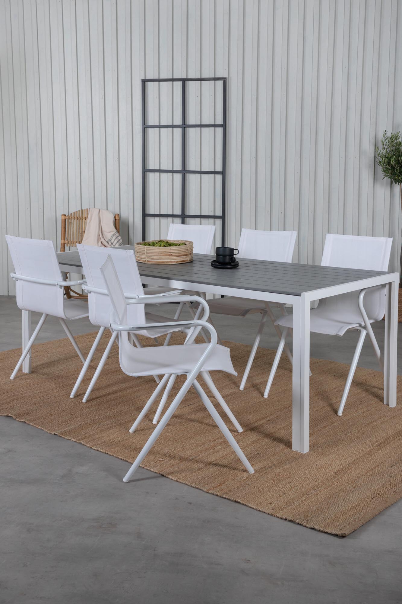 Break Outdoor-Tischset + Alina 205cm/6St. in Weiss präsentiert im Onlineshop von KAQTU Design AG. Gartentischset ist von Venture Home