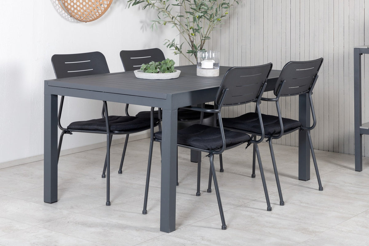 Schwarzes Gartentischset aus Aluminium: rechteckiger Esstisch 160x100 cm mit Aluminium-Tischplatte und zwei Stapelstühle mit Polyesterbezug.