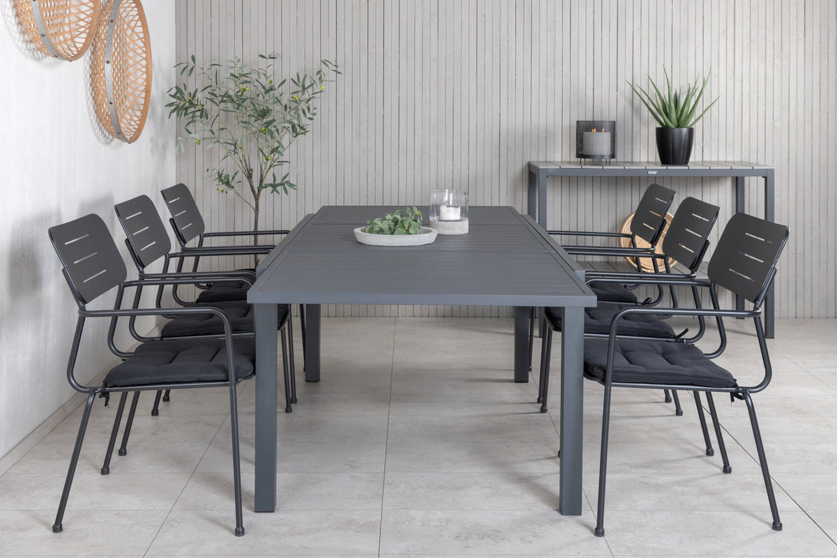 Schwarzes Gartentischset aus Aluminium: rechteckiger Esstisch 160x100 cm mit Aluminium-Tischplatte und zwei Stapelstühle mit Polyesterbezug.
