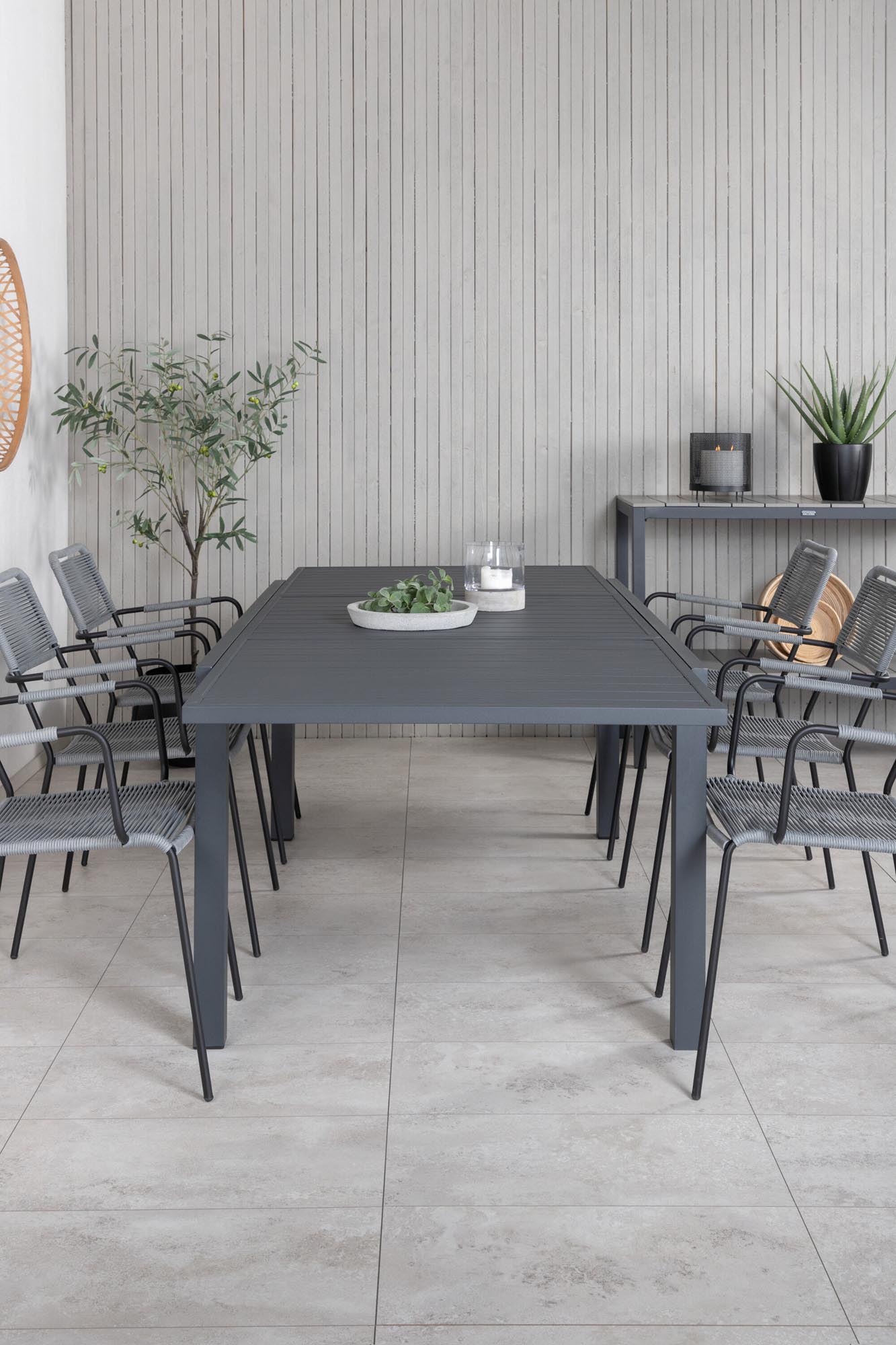 Marbella Outdoor-Tischset ausziehbar + Lindos 240cm/6St. in Schwarzgrau präsentiert im Onlineshop von KAQTU Design AG. Gartentischset ist von Venture Home