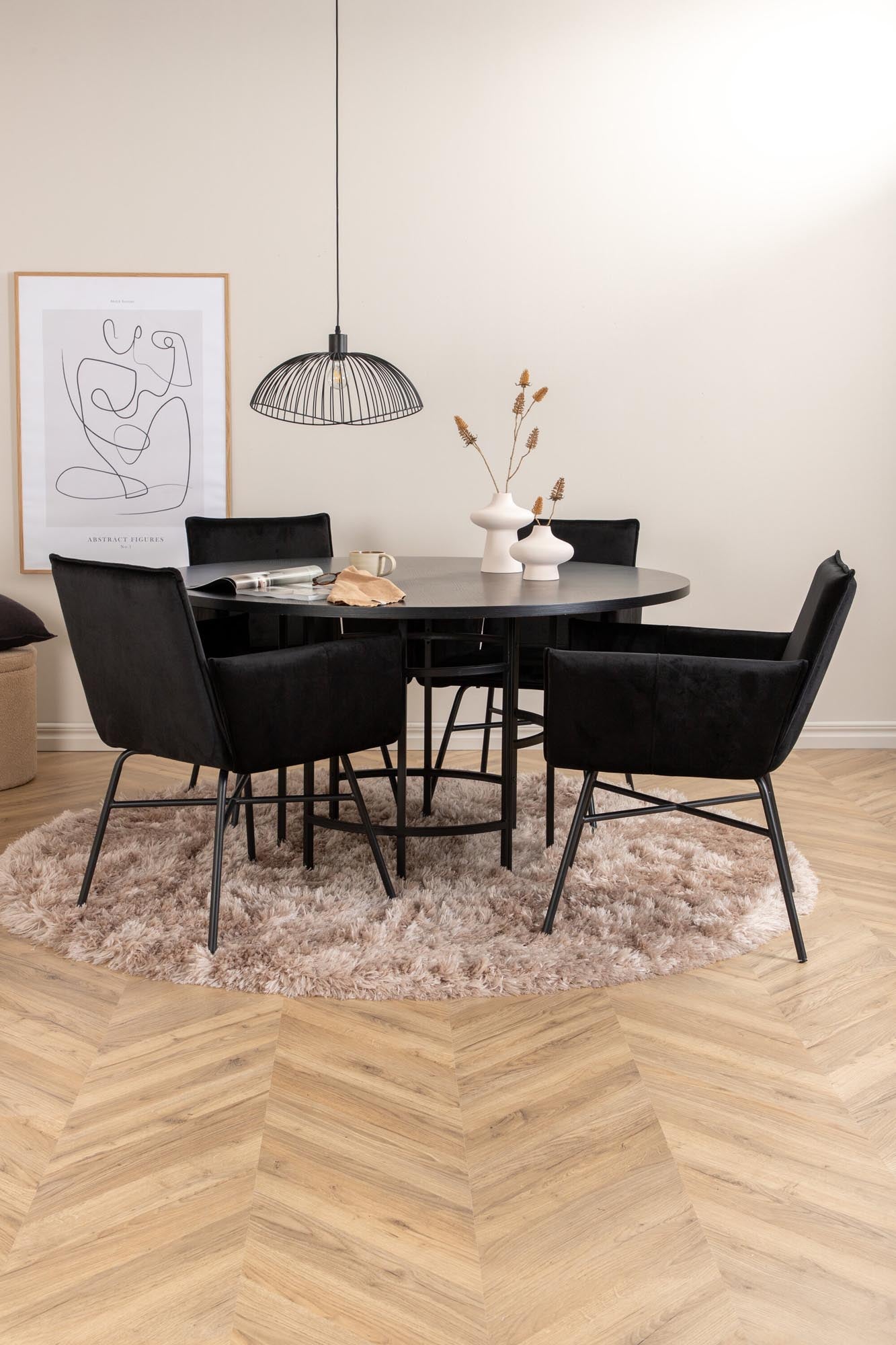 Stilvolles Esszimmerset Copenhagen + Petra für moderne Wohnräume.