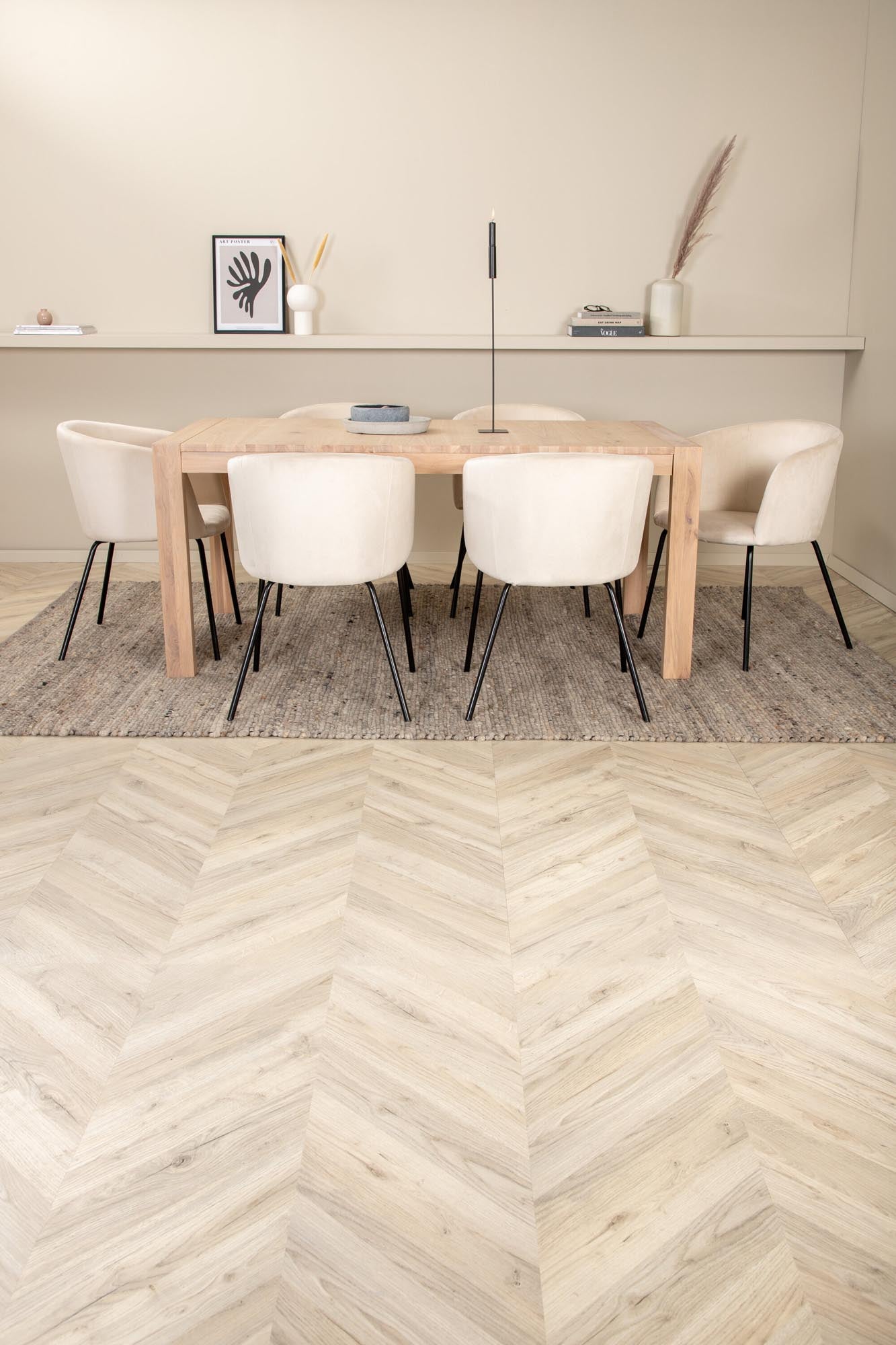 Stylisches Esszimmerset: Ausziehbarer Tisch (170-250 cm) in heller Eichenoptik, ergänzt durch 6 bequeme Berit Stühle aus Samt – perfekt für jeden Anlass.