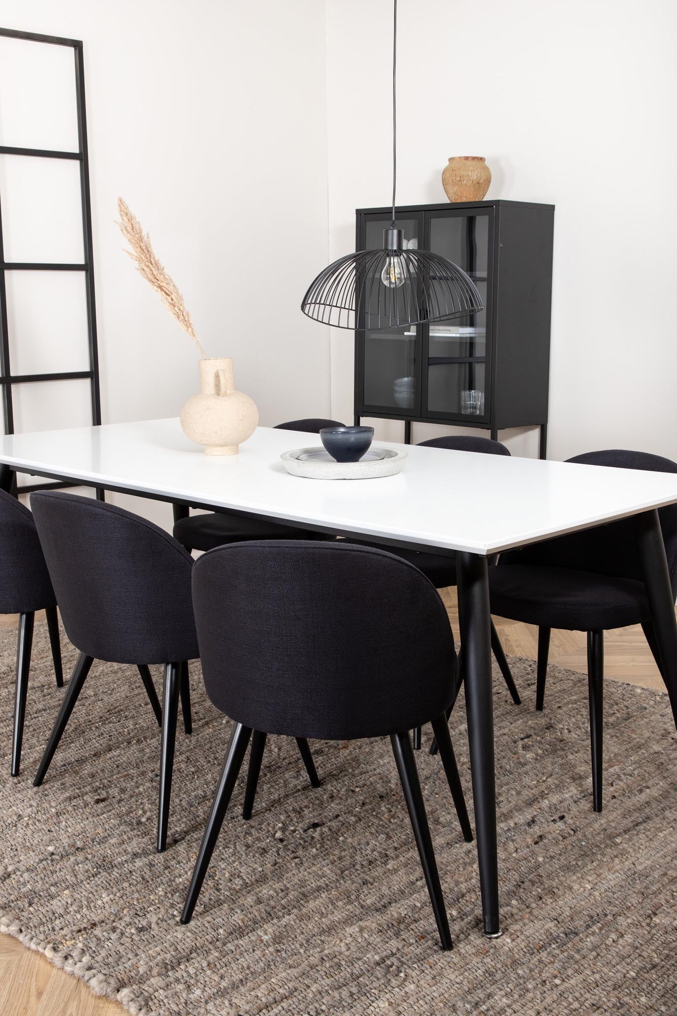 Stilvolles Esszimmerset Jimmy von Venture Home: Ausziehbarer Tisch (195-285 cm) und 6 bequeme Velvet-Stühle für unvergessliche Essmomente.