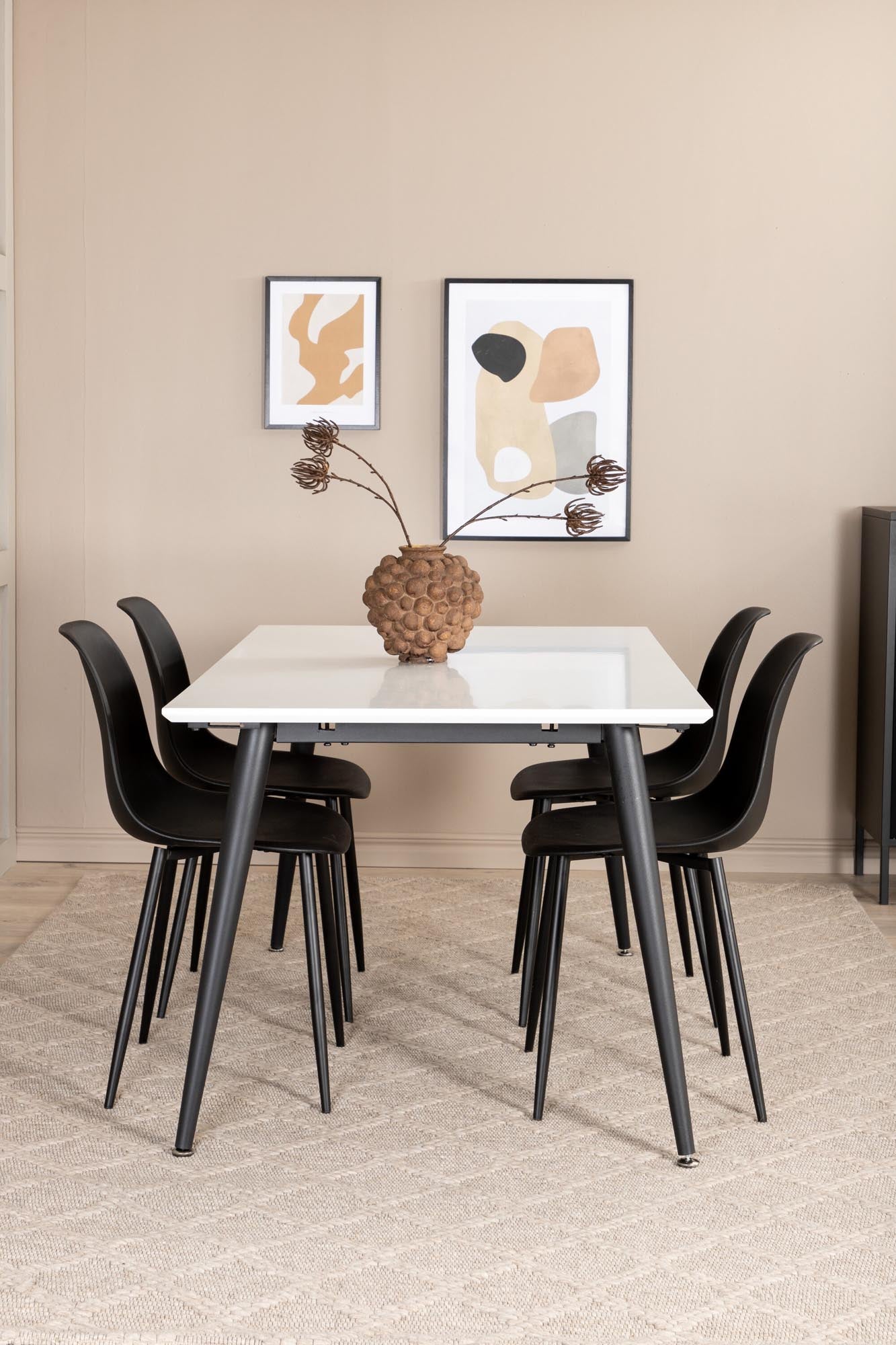 Stilvolles Jimmy Esszimmerset von Venture Home: Ausziehbarer Tisch und bequeme Polar-Stühle für gesellige Abende und modernes Ambiente.