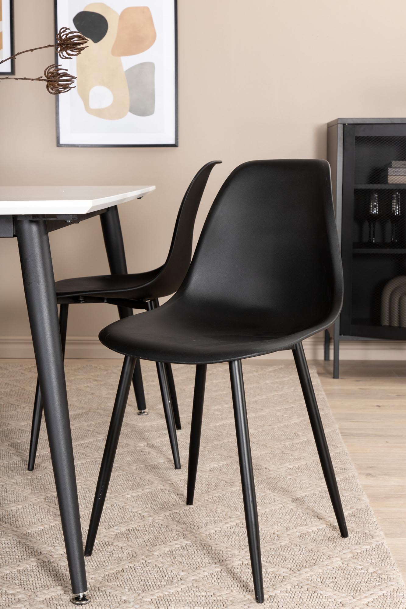 Stilvolles Jimmy Esszimmerset für moderne Wohnräume von Venture Home.