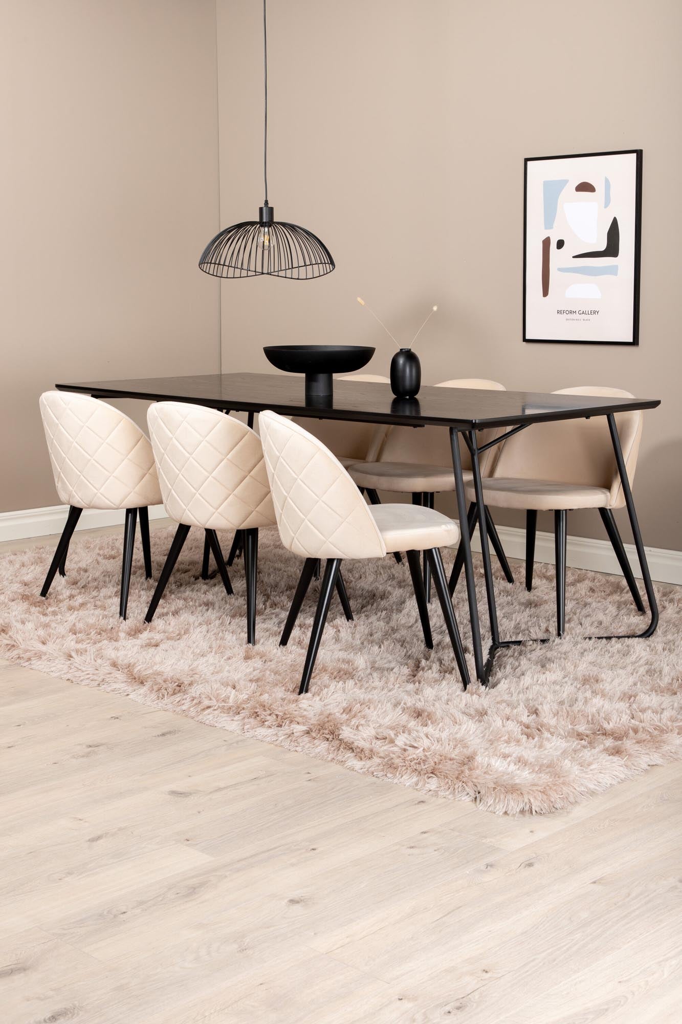 Petra Esszimmerset: 6 luxuriöse Samtstühle, 190cm, von Venture Home.