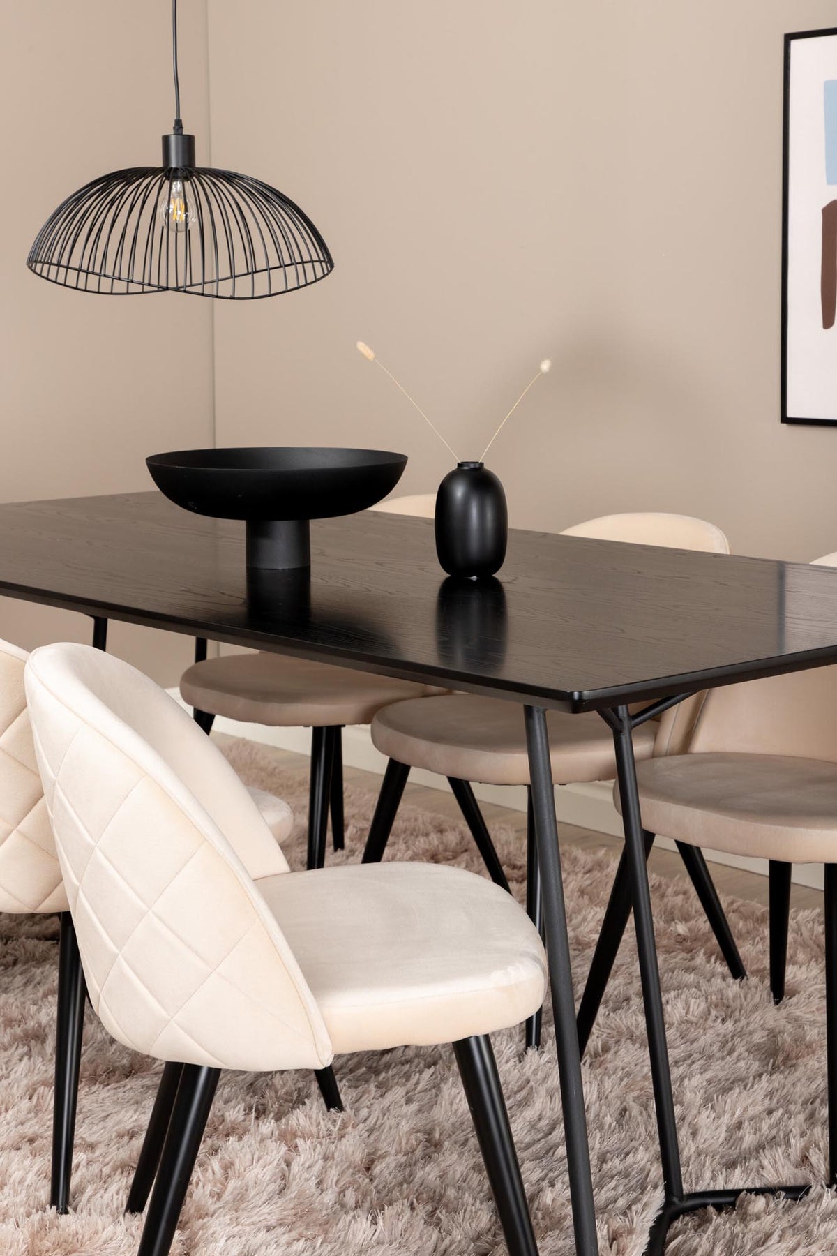 Petra Esszimmerset + Velvet Stitches 190cm/6St. in Schwarz präsentiert im Onlineshop von KAQTU Design AG. Esszimmerset ist von Venture Home