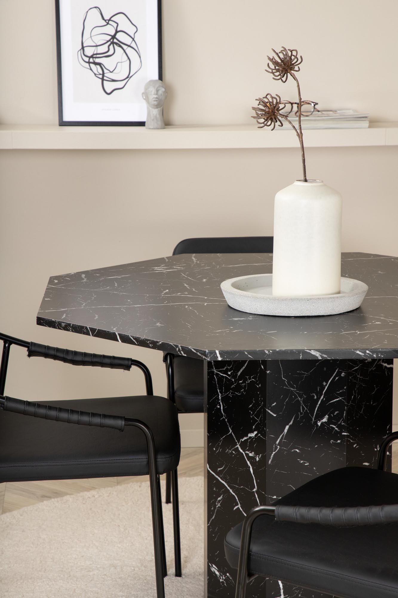 Elegantes Marbs Esszimmerset für moderne Wohnräume von Venture Home.