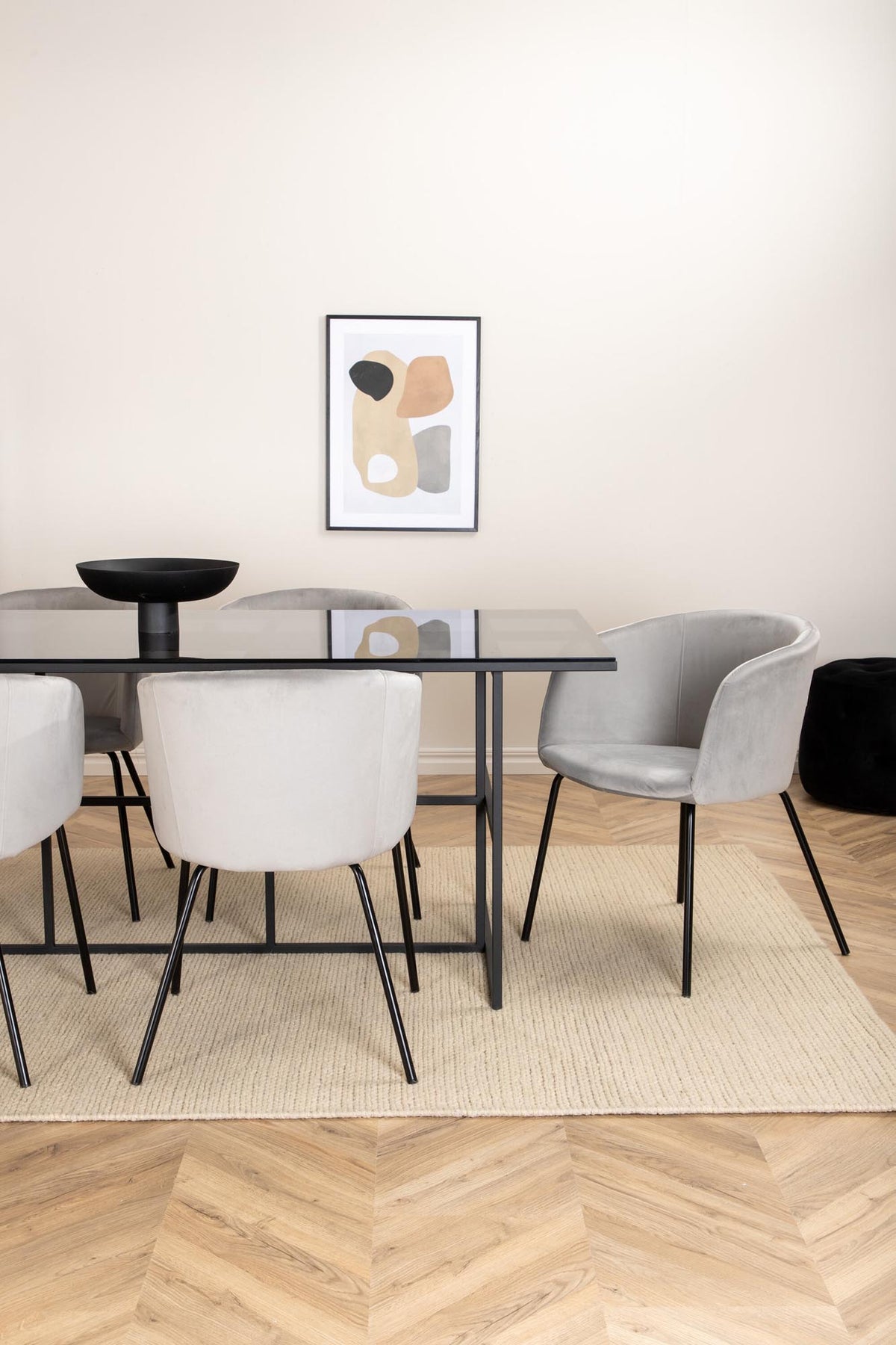 Leif Esszimmerset + Berit 200cm/6St. in Schwarz / Hellgrau präsentiert im Onlineshop von KAQTU Design AG. Esszimmerset ist von Venture Home