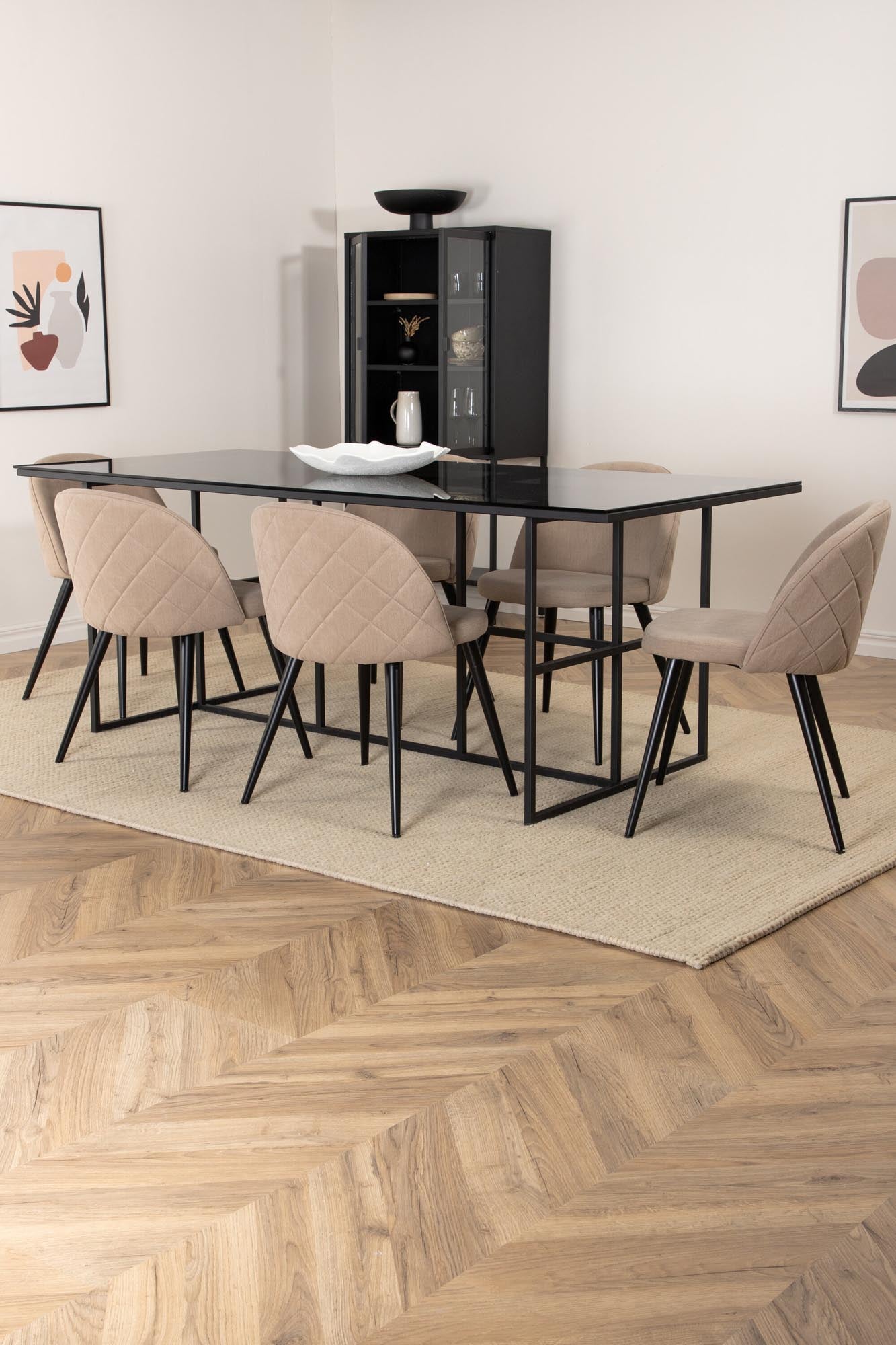 Elegantes Esszimmerset von Venture Home: 200 cm Tisch mit edler Glasplatte und 6 komfortablen Samtstühlen in sanftem Beige.