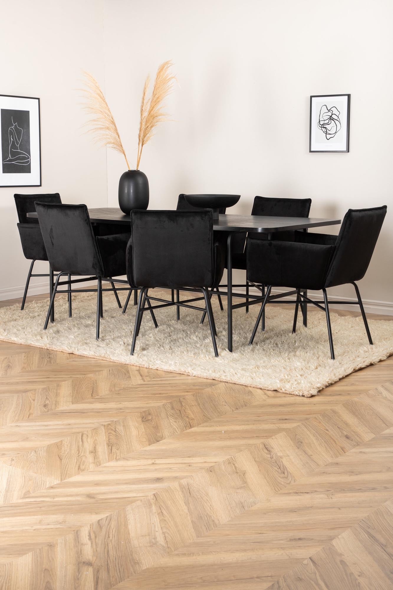 Elegantes Uno Esszimmerset mit 6 Petra Stühlen, 200cm, von Venture Home.