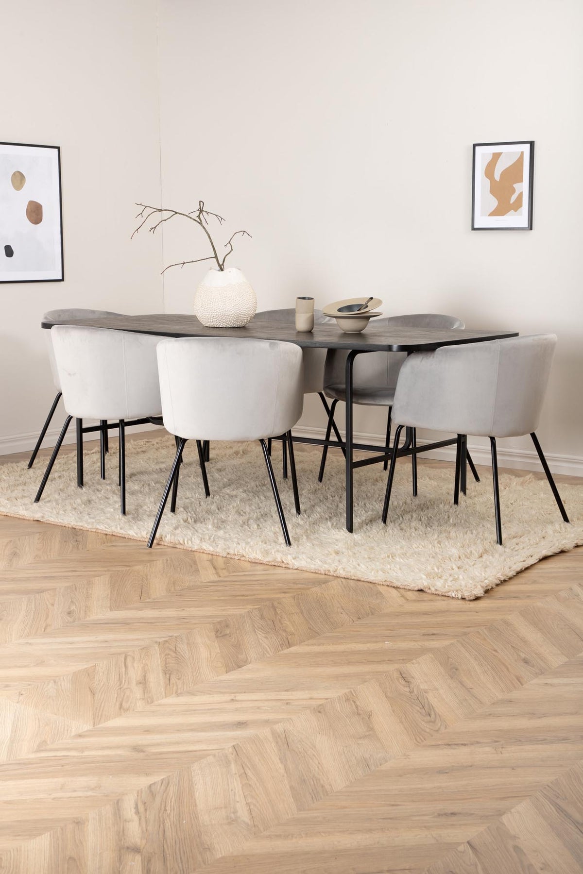 Uno Esszimmerset + Berit 200cm/6St. in Grau / Beige / Schwarz präsentiert im Onlineshop von KAQTU Design AG. Esszimmerset ist von Venture Home