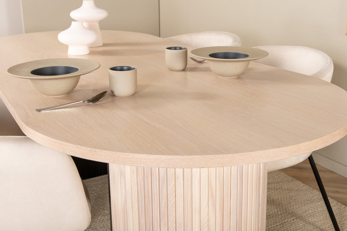 Bianca Esszimmerset + Berit 200cm/4St. in Weiss / Beige präsentiert im Onlineshop von KAQTU Design AG. Esszimmerset ist von Venture Home